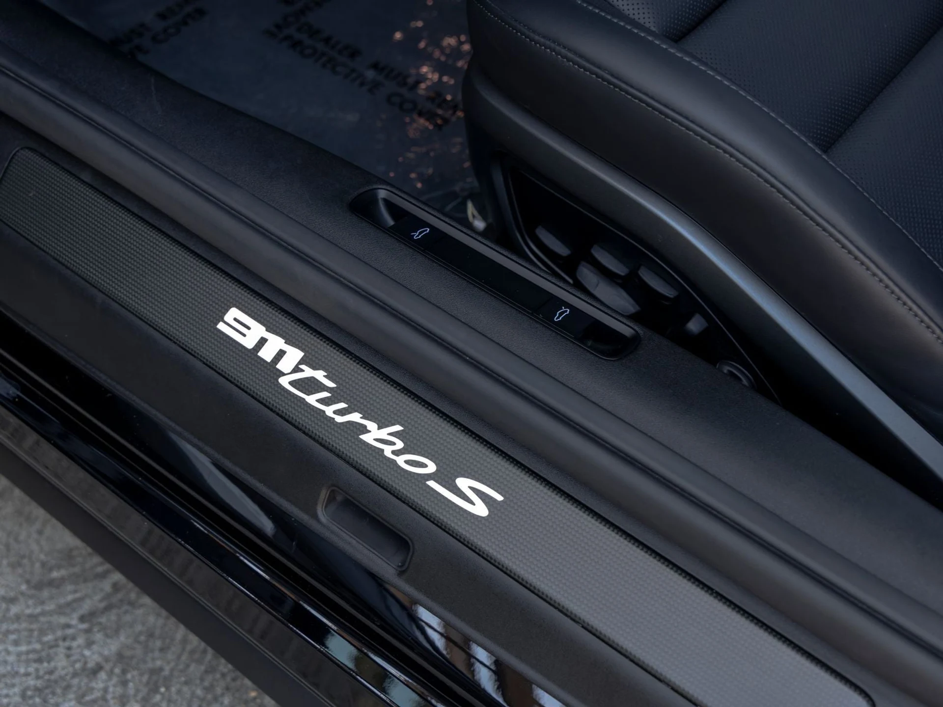 mph027_3685436771_28_e403bf258e