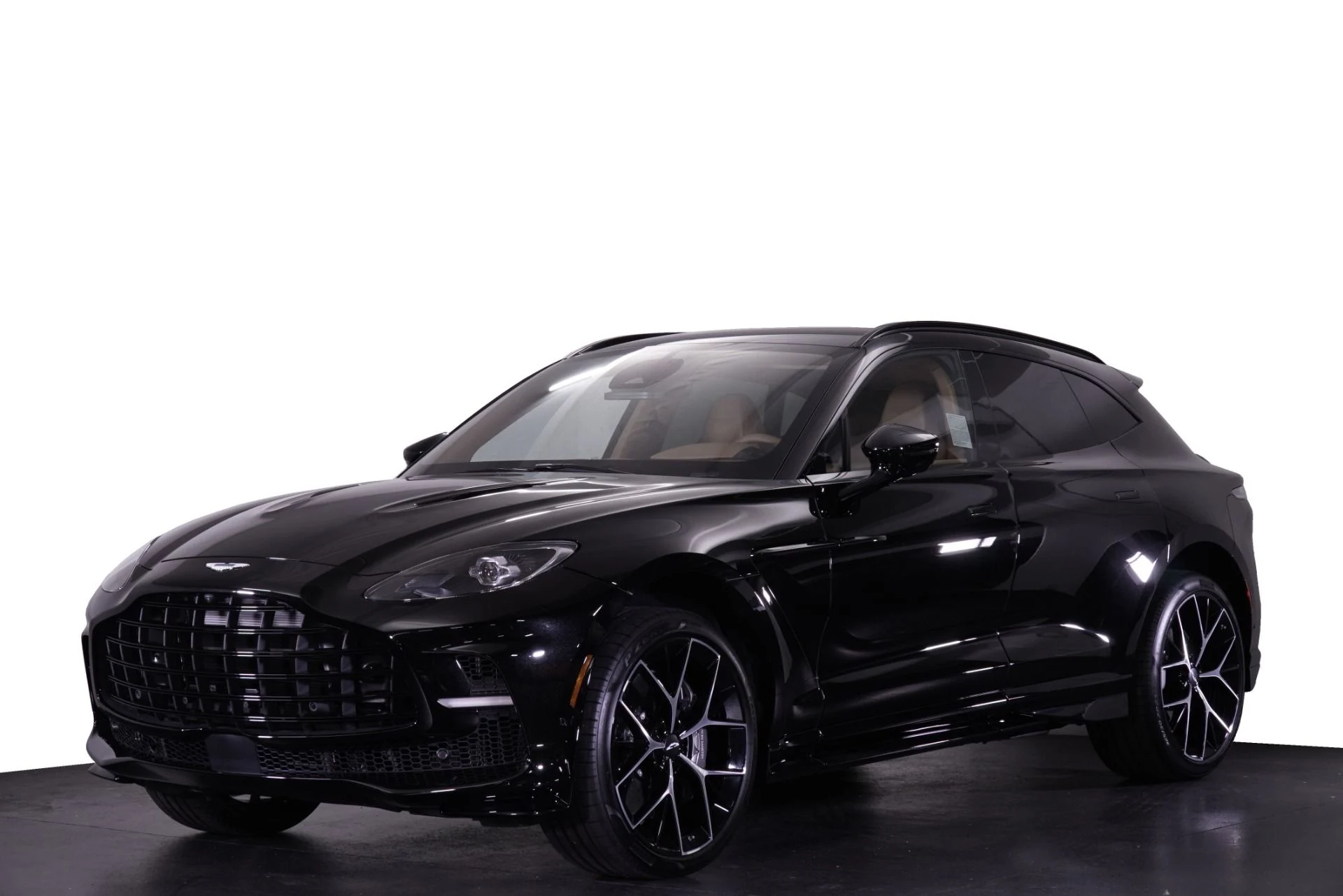 mph027_3685748151_New_2026_Aston_Martin_DBX_707_1762322943_19e021cdbe