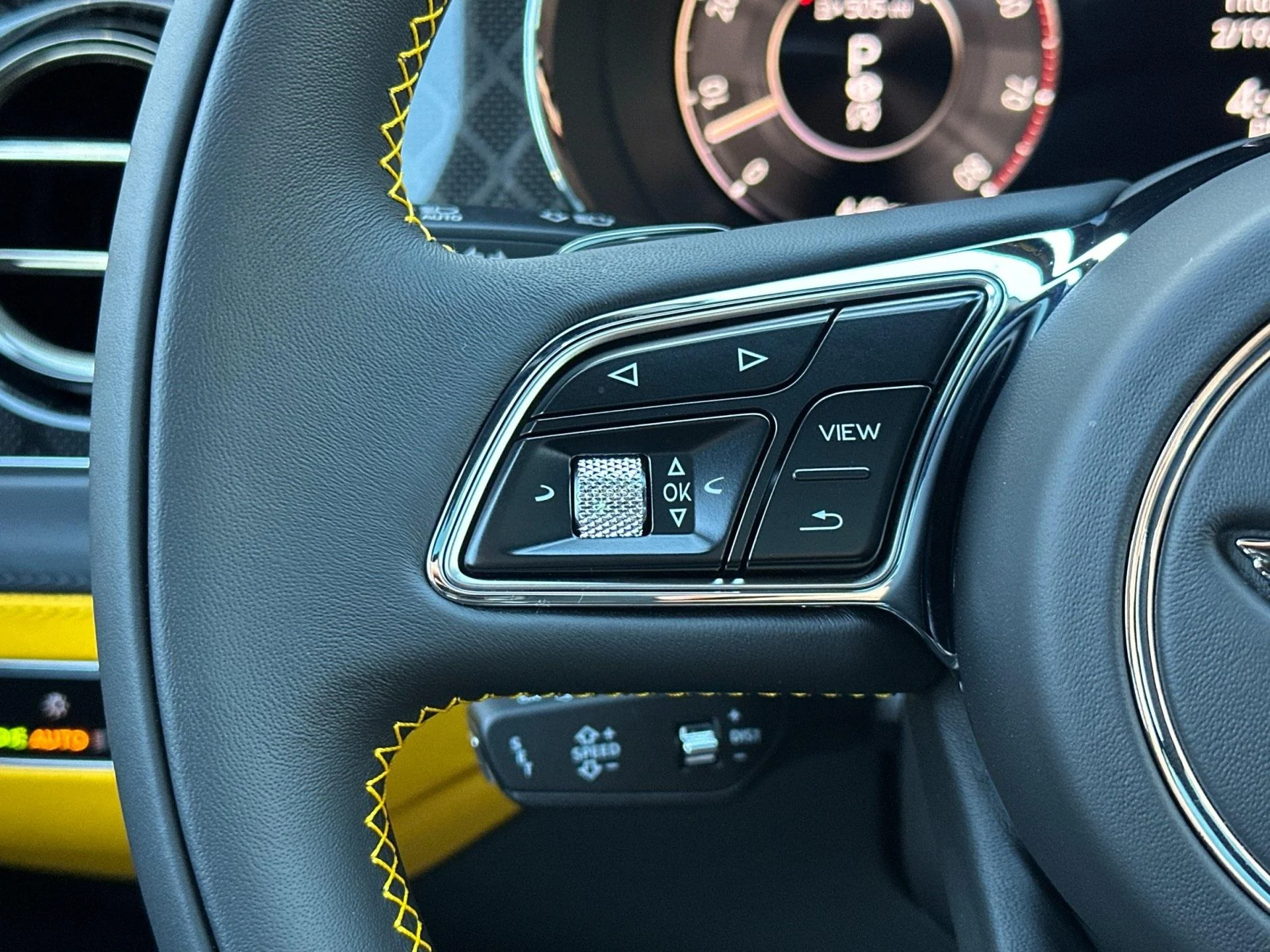 mph027_3704990640_New_2025_Bentley_Bentayga_S_Black_Edition_1771602919_1f7e639eaf