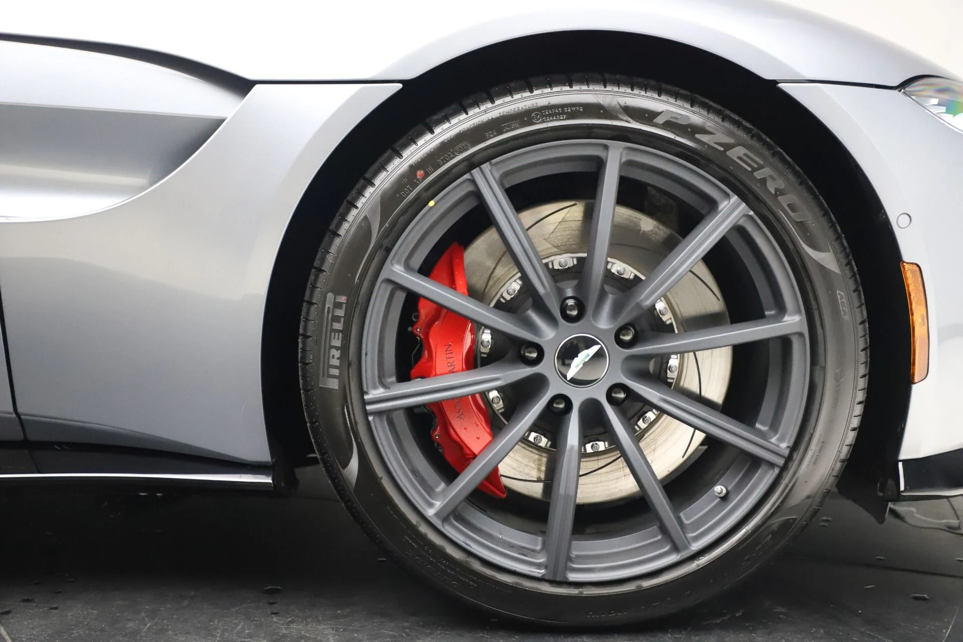 mph027_3709525476_Used_2021_Aston_Martin_Vantage_Roadster_1610739854_73caed9b4a