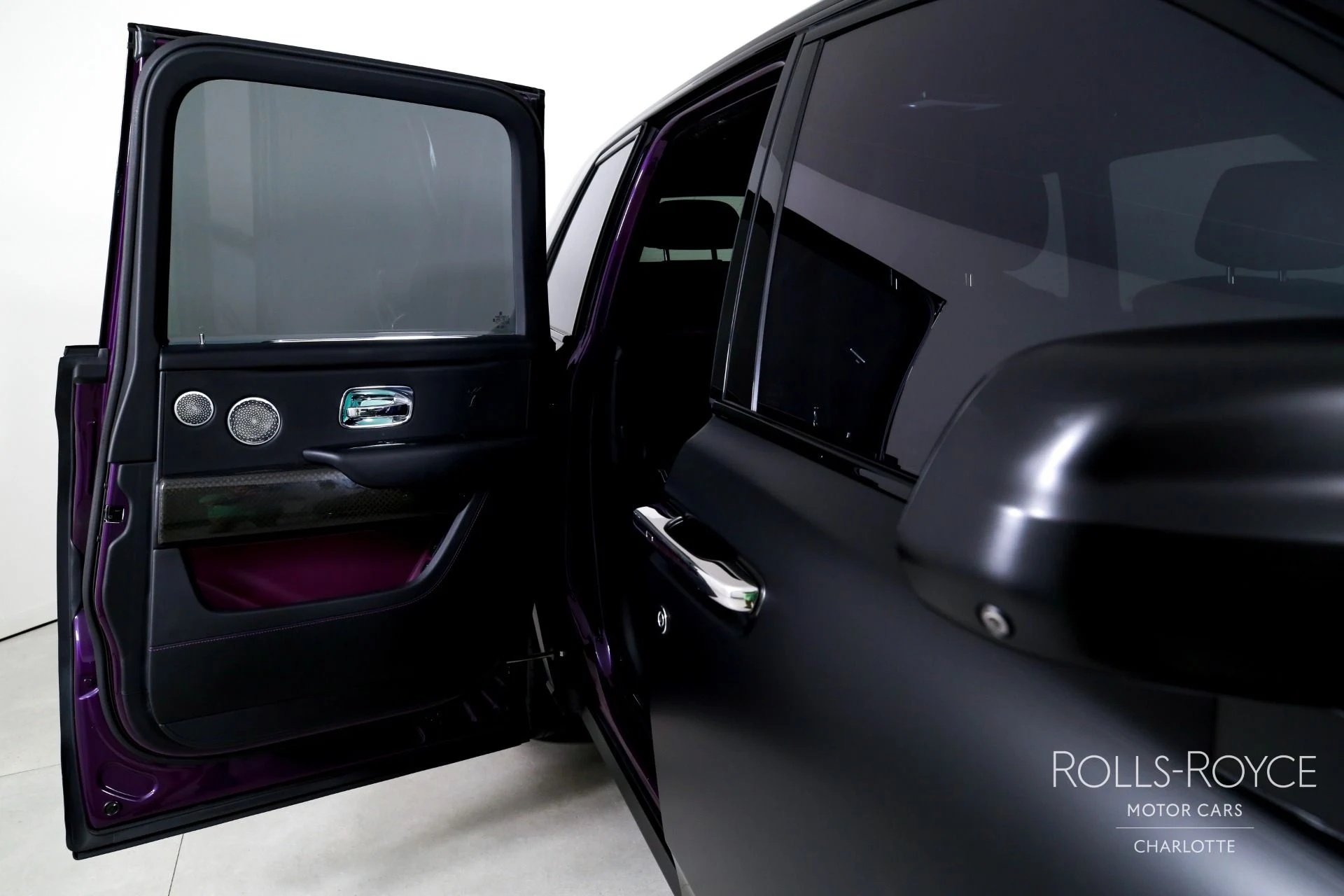 mph027_3714365412_Used_2020_Rolls_Royce_Black_Badge_Cullinan_1772145371_7e5865bd71