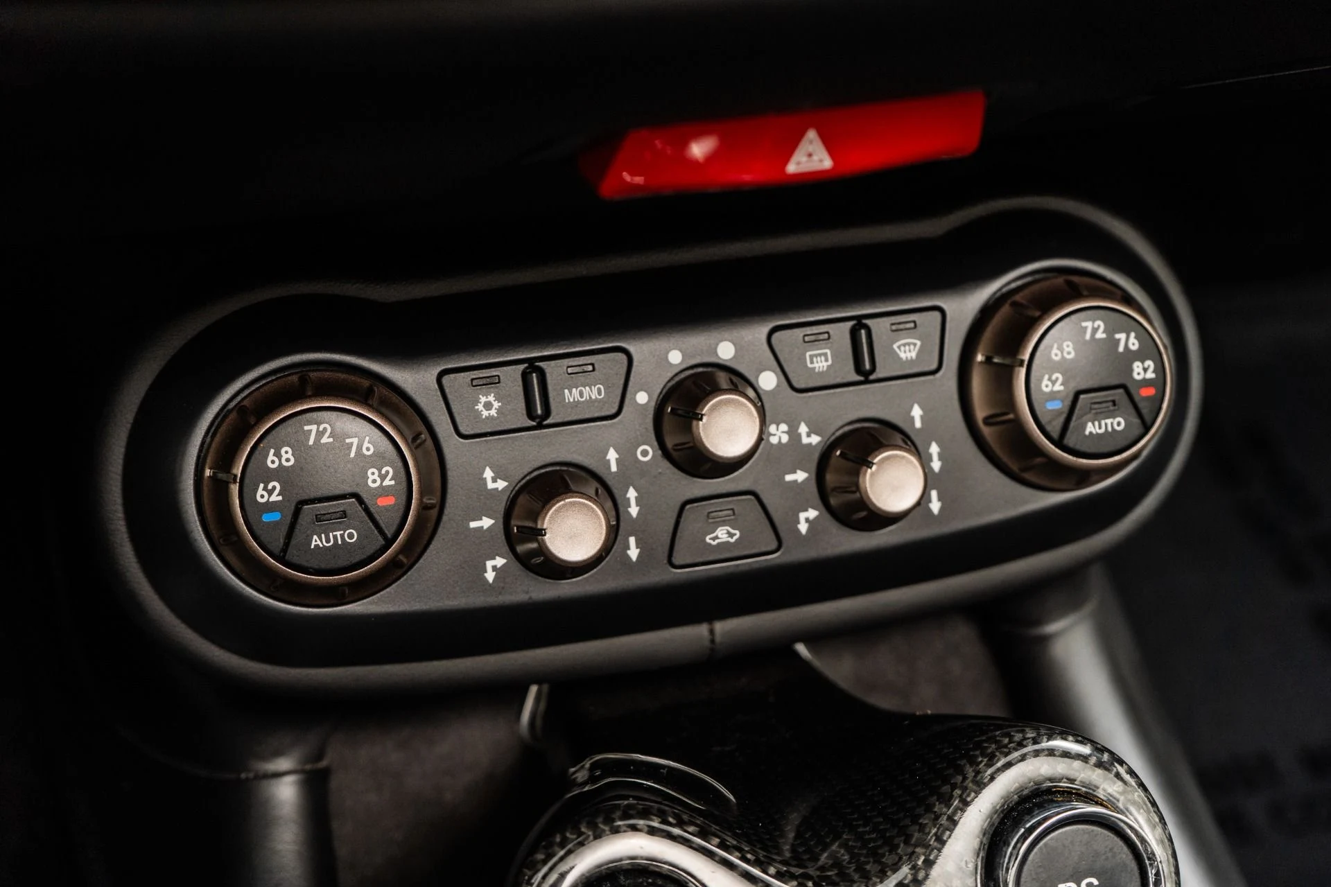 mph027_3715830554_Used_2011_Ferrari_California_Daytona_Seats_Carbon_Fiber_Driving_Zone_Carbon_Dash_Inserts_1760563898_c3659ae48e