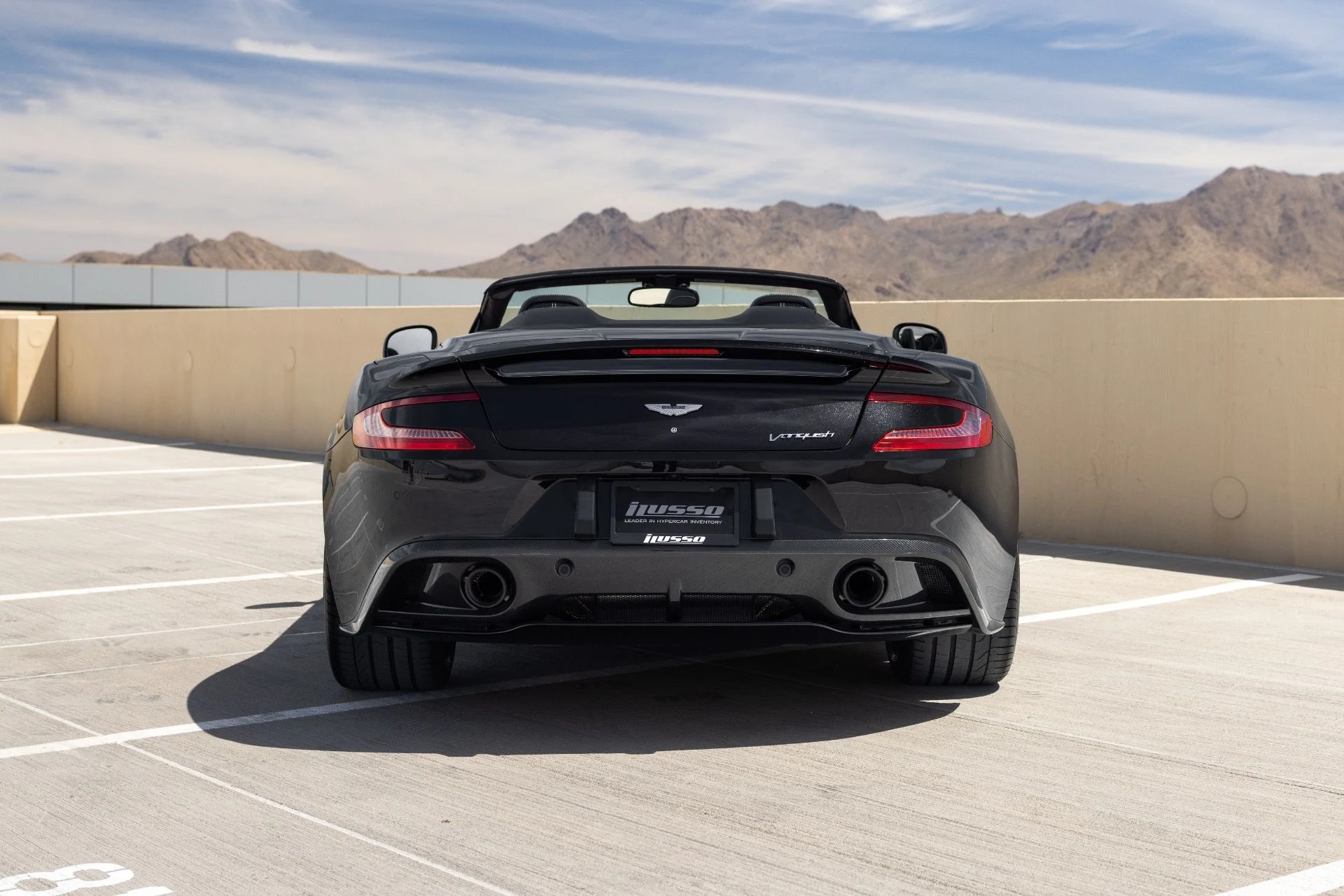 mph027_3718376556_Used_2015_Aston_Martin_Vanquish_Volante_1776978035_e605fc55c8