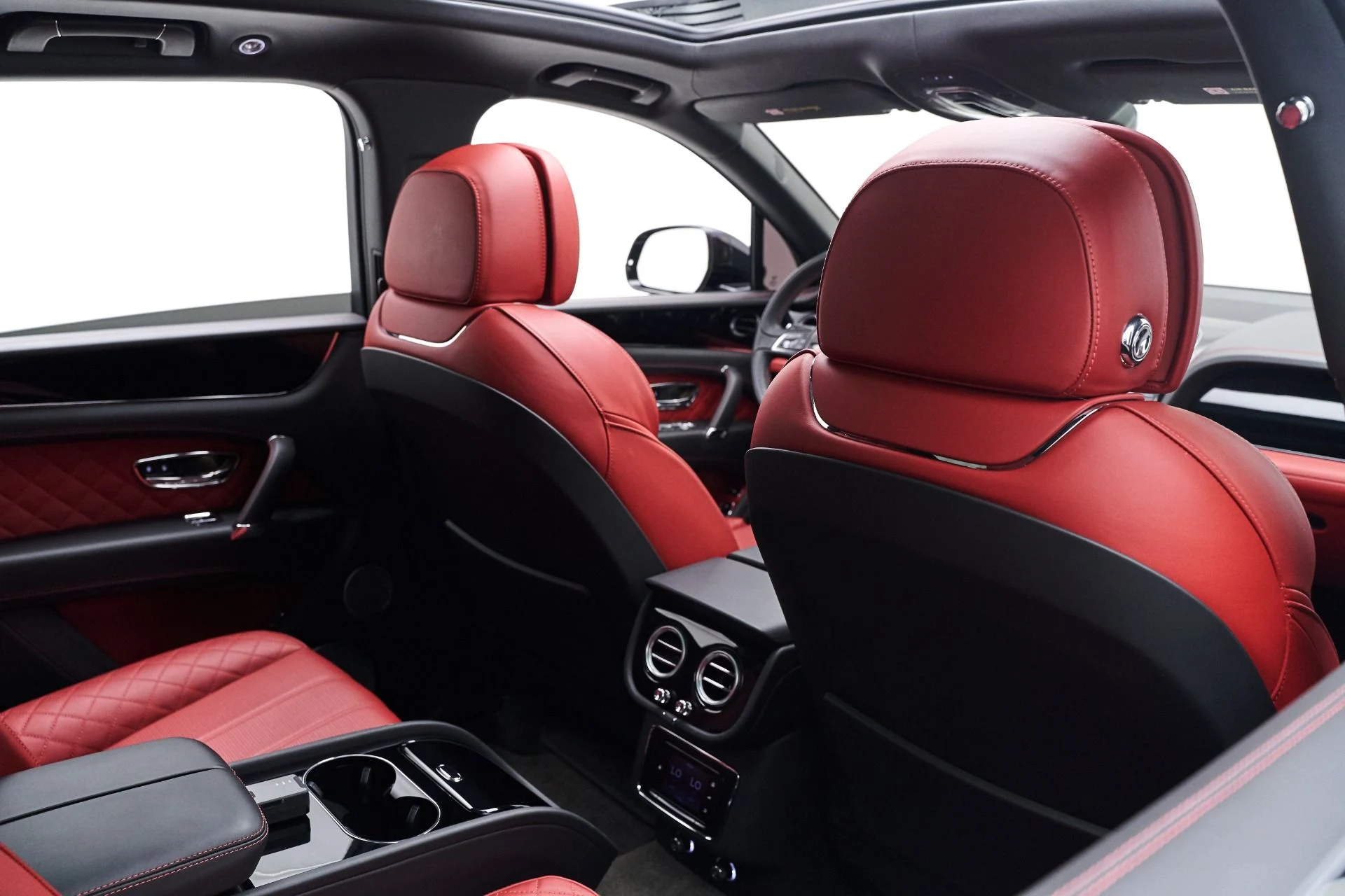 mph027_371846319_Used_2017_Bentley_Bentayga_W12_1648839955_058074fe44