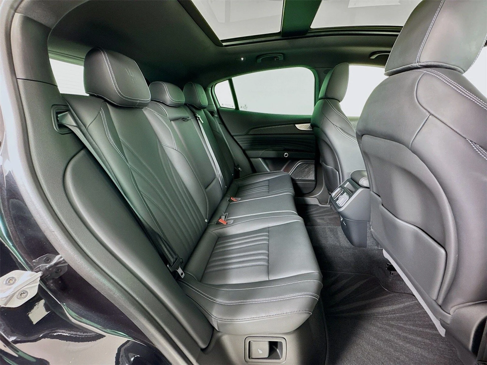 mph027_3722449417_41659fe607e4b8036311d56030d562a5x_f1b8233073