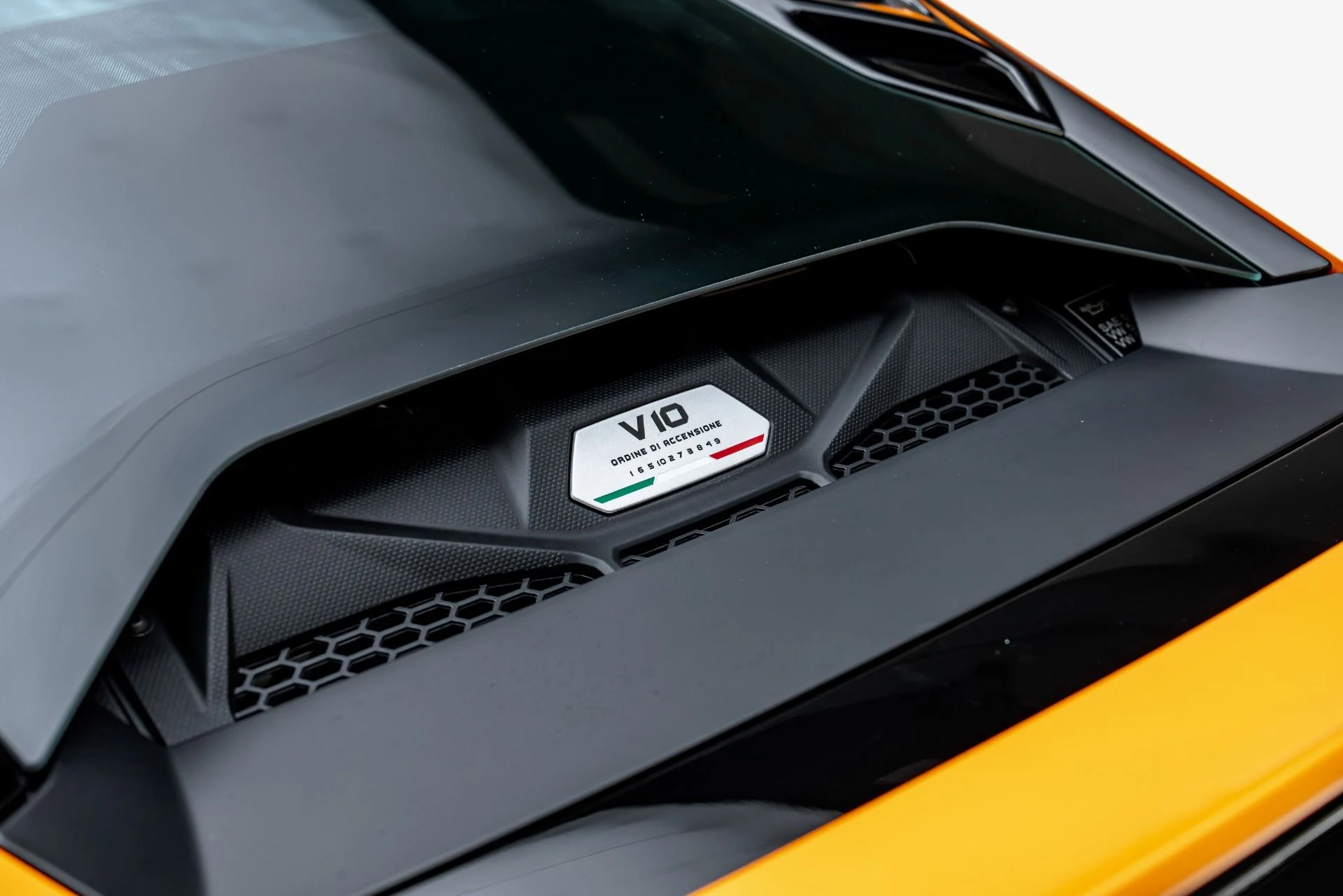 mph027_3723681874_Used_2023_Lamborghini_Huracan_EVO_RWD_1783715395_d3d57d3347