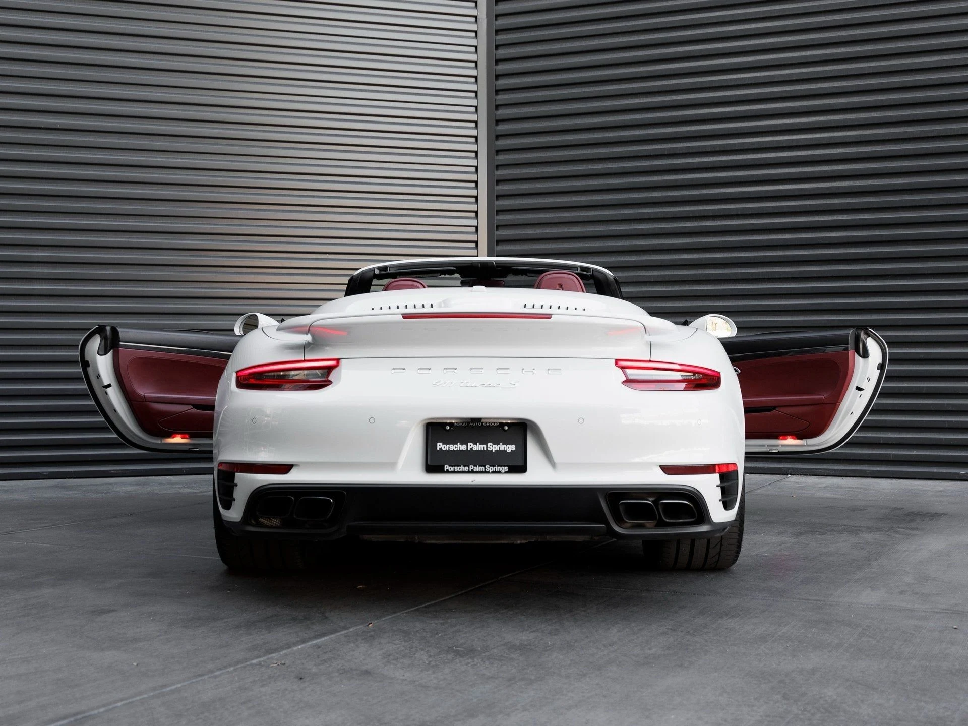 mph027_3724044629_28_5d99211028