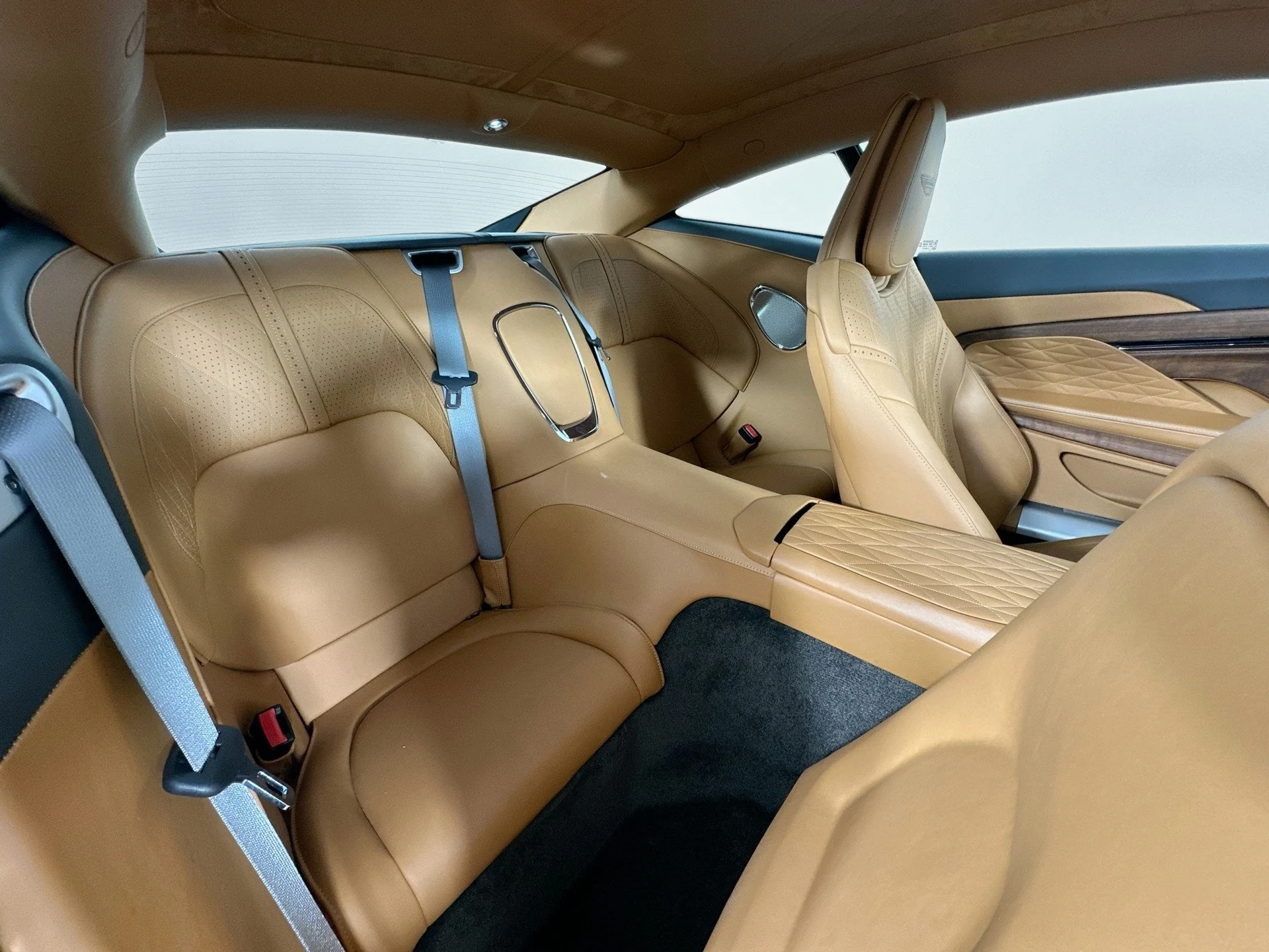 mph027_372477113_28_eac9f49aba