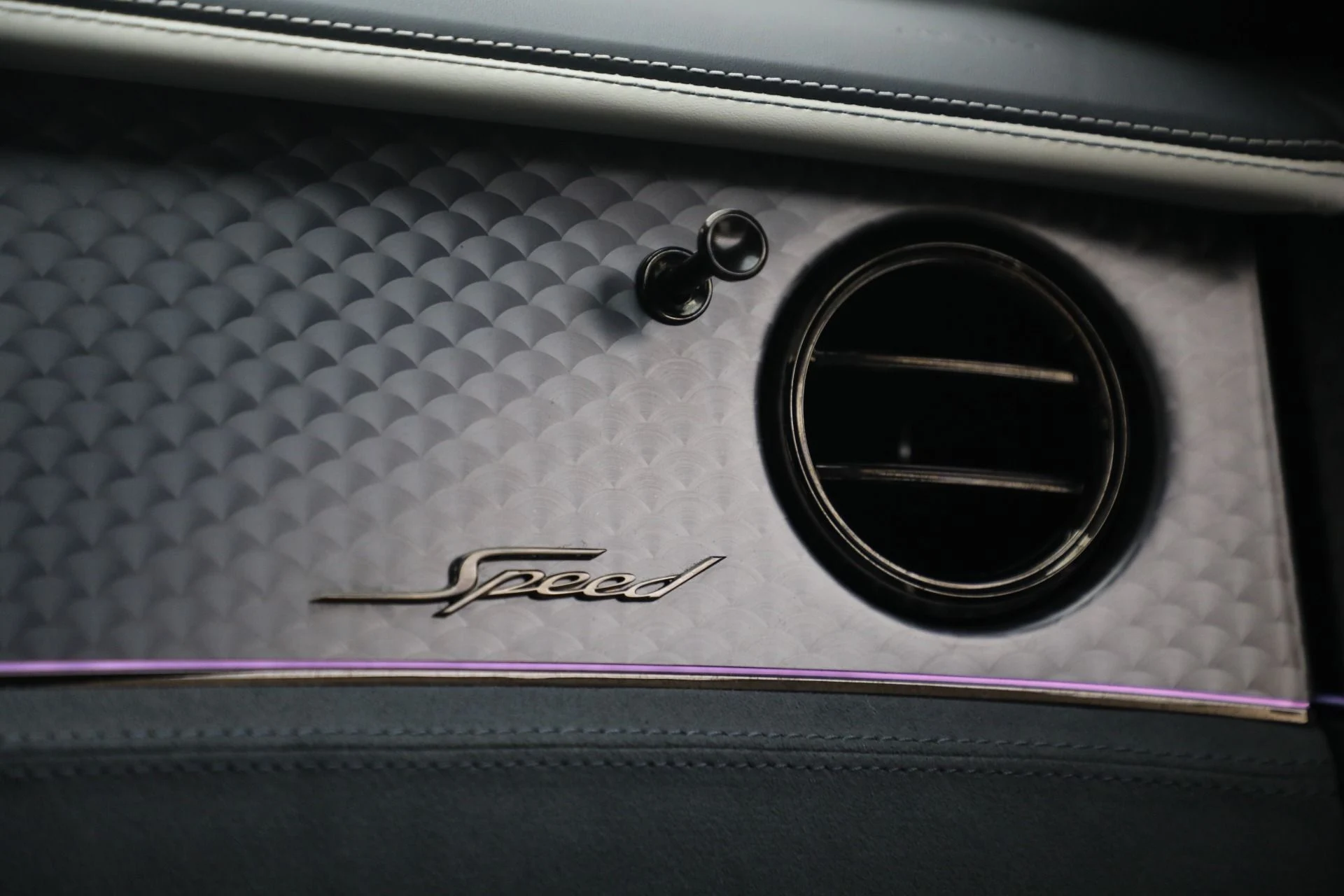 mph027_3726254876_Used_2025_Bentley_Continental_GT_Speed_1778279441_c8ecb82cf2