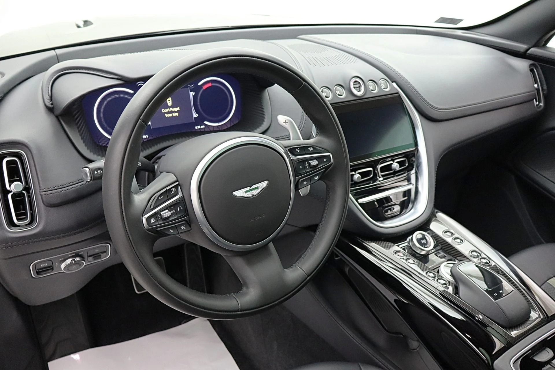 mph027_372976941_Used_2023_Aston_Martin_DBX_707_e1064678fe