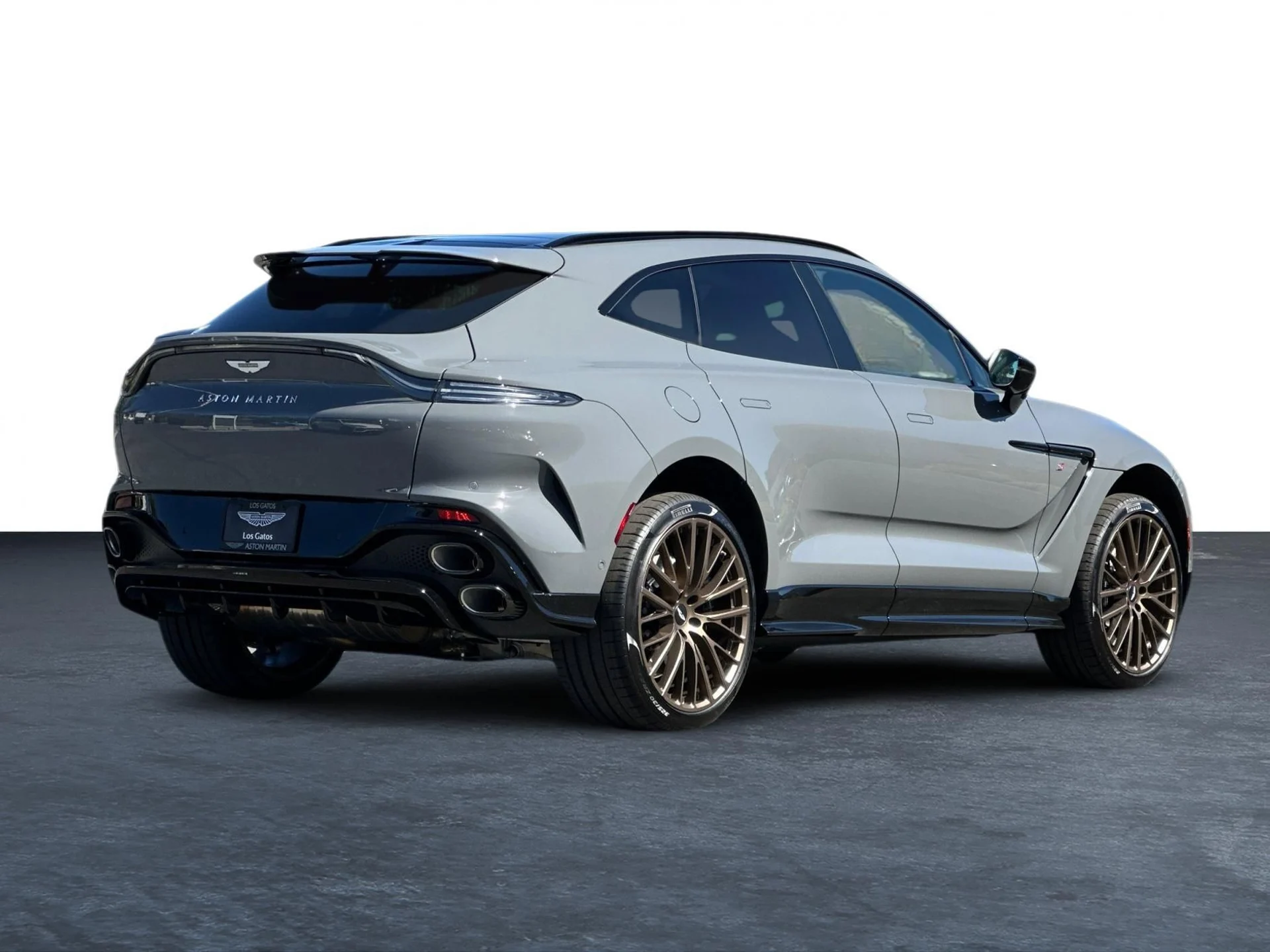 mph027_3733158169_New_2026_Aston_Martin_DBX_S_1790736462_79cc92533b