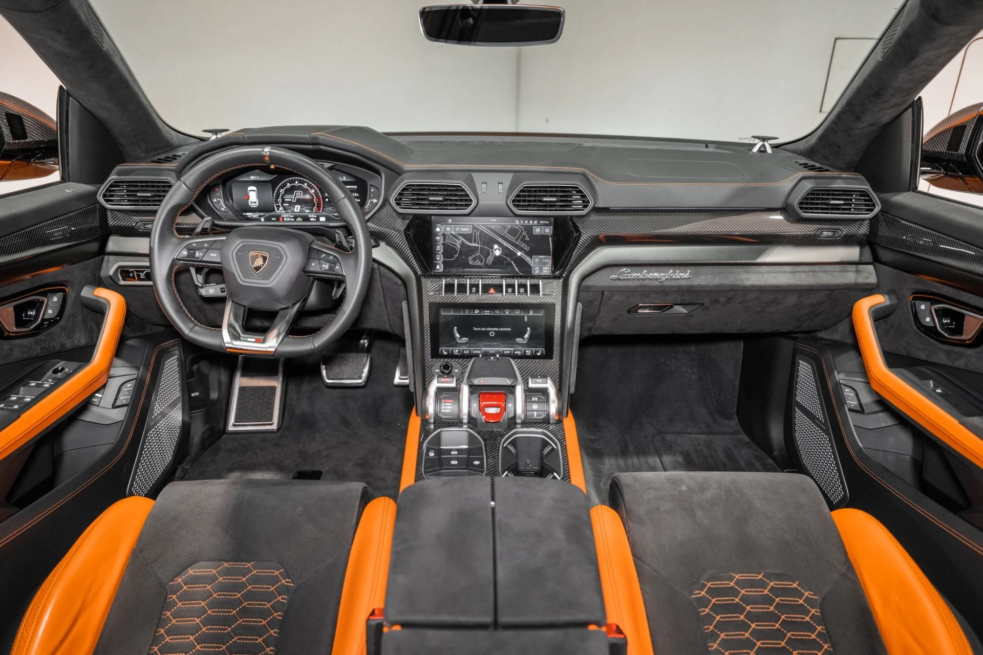 mph027_3736005846_Used_2022_Lamborghini_Urus_Pearl_Capsule_1773410025_40d487587c