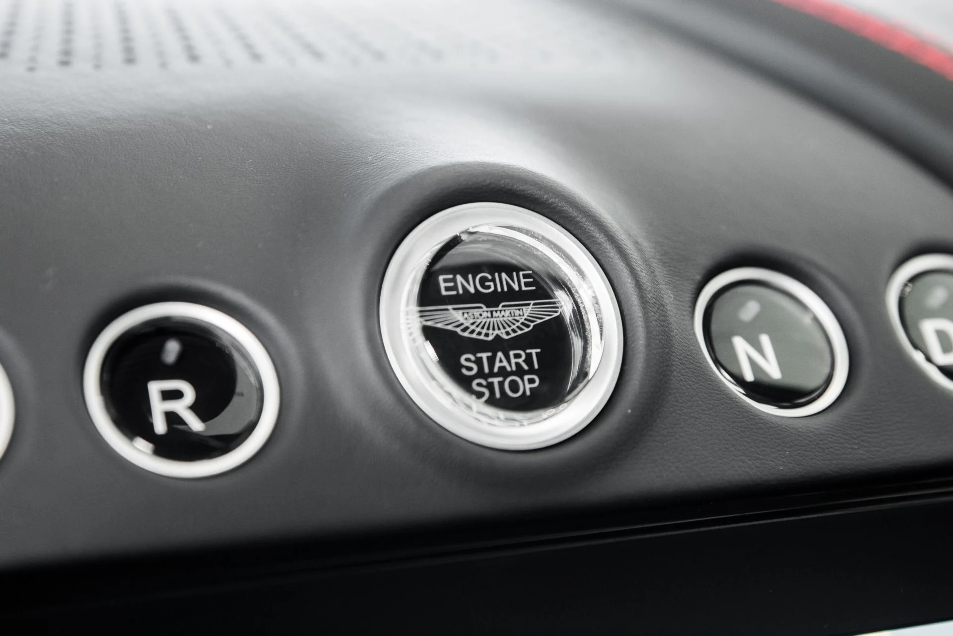 mph027_3738201397_Used_2022_Aston_Martin_DBX_550_1675796960_c009f1a57c