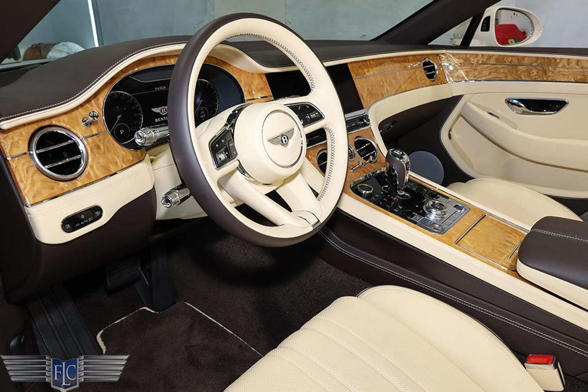 mph027_3743240495_used_2022_bentley_continental_gtcv8convertible_9689_23023913_28_1024_77dee61f79