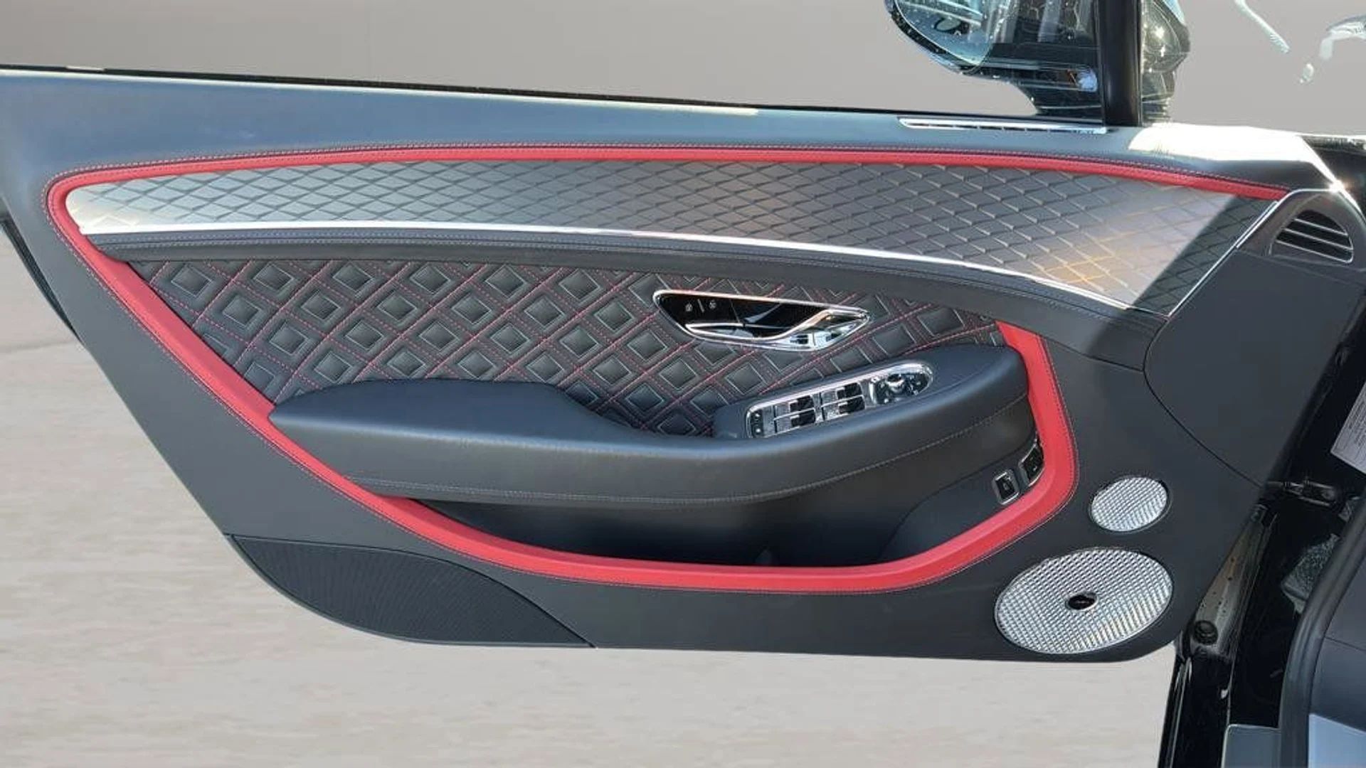 mph027_3744504340_bea055696a1449549401aadaf1493b48_9e22850bbb