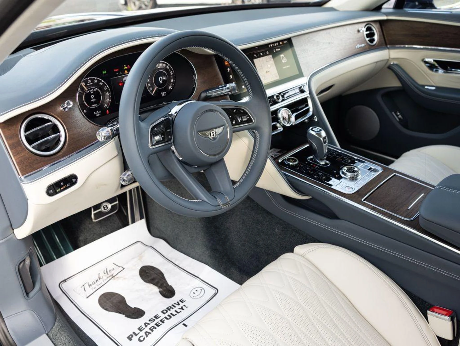 mph027_3748744242_515382885_69f36040087c98a25cbbb45f_53b128016a