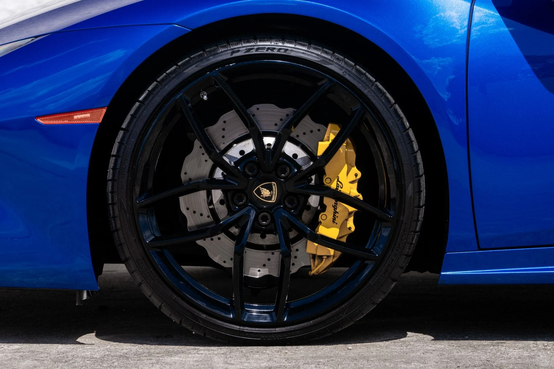 mph027_3749656896_Used_2018_Lamborghini_Huracan_LP_580_2_Spyder_1753307982_46133271f8