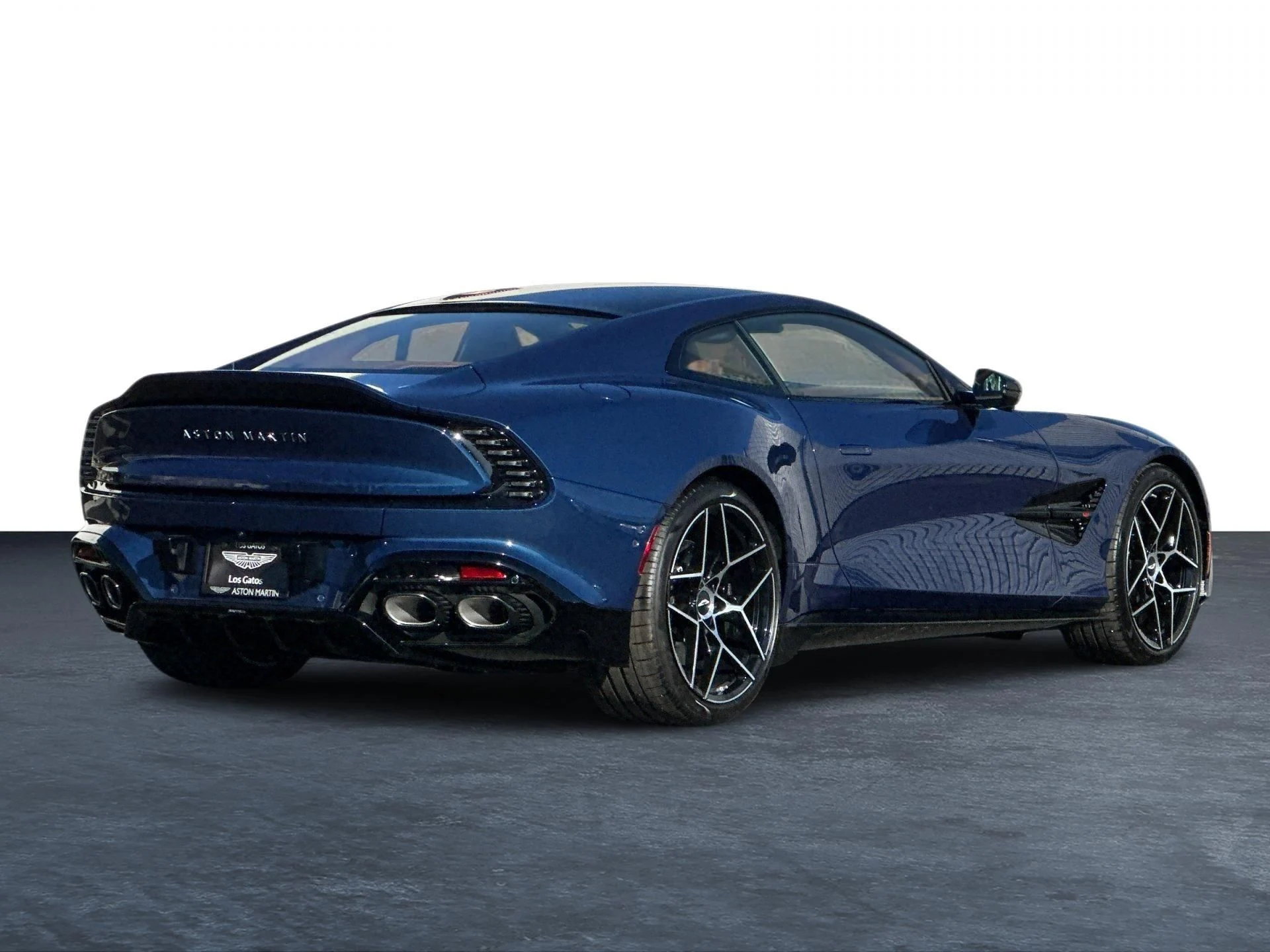 mph027_3754604823_New_2025_Aston_Martin_Vanquish_V12_1761314742_343ef92283