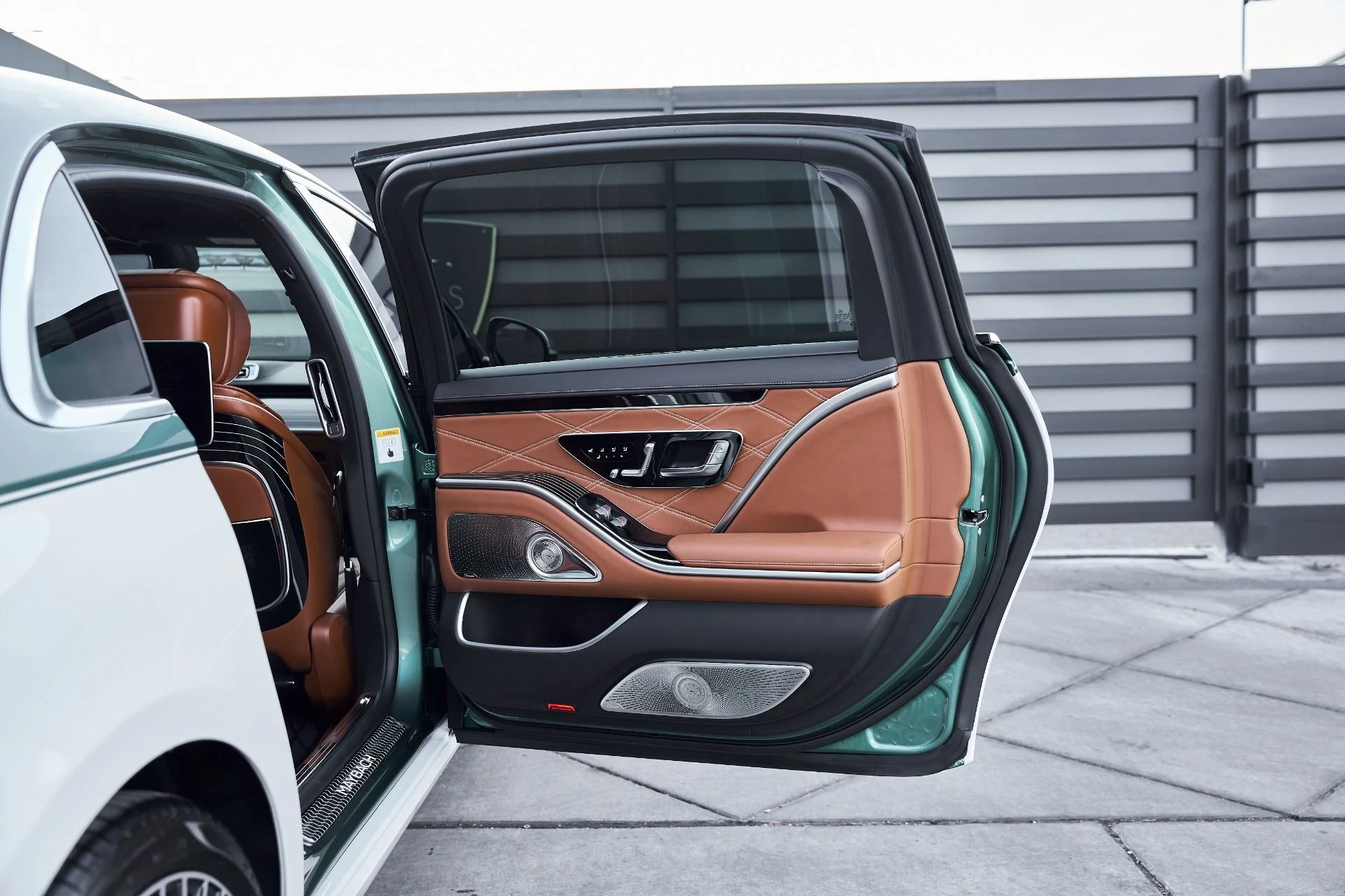 mph027_3755232174_Used_2026_Mercedes_Benz_S_Class_Maybach_S_680_1769716659_627f3ff767