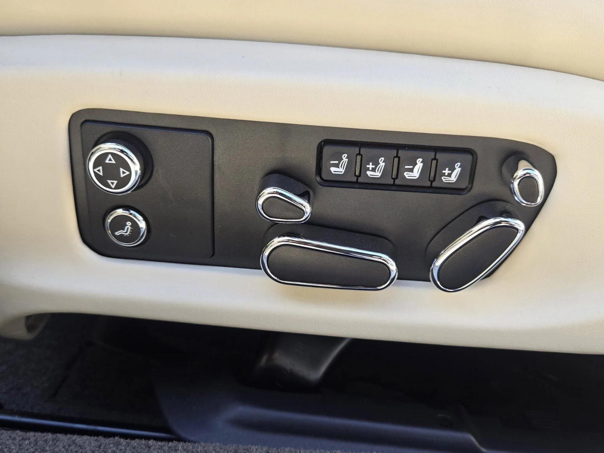 mph027_3755760884_8c2f4c4a323477b5d3d69a8dd9c0fb2ex_59fdf2908f