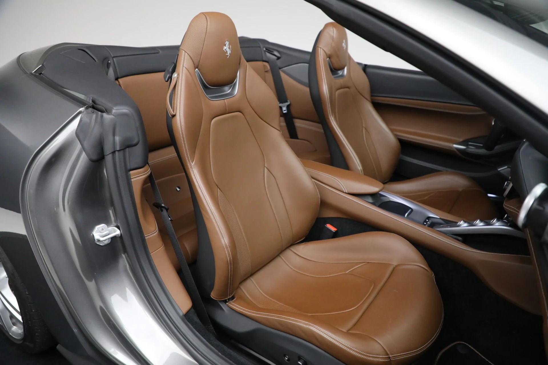 mph027_3762441313_Used_2019_Ferrari_Portofino_48d273354a