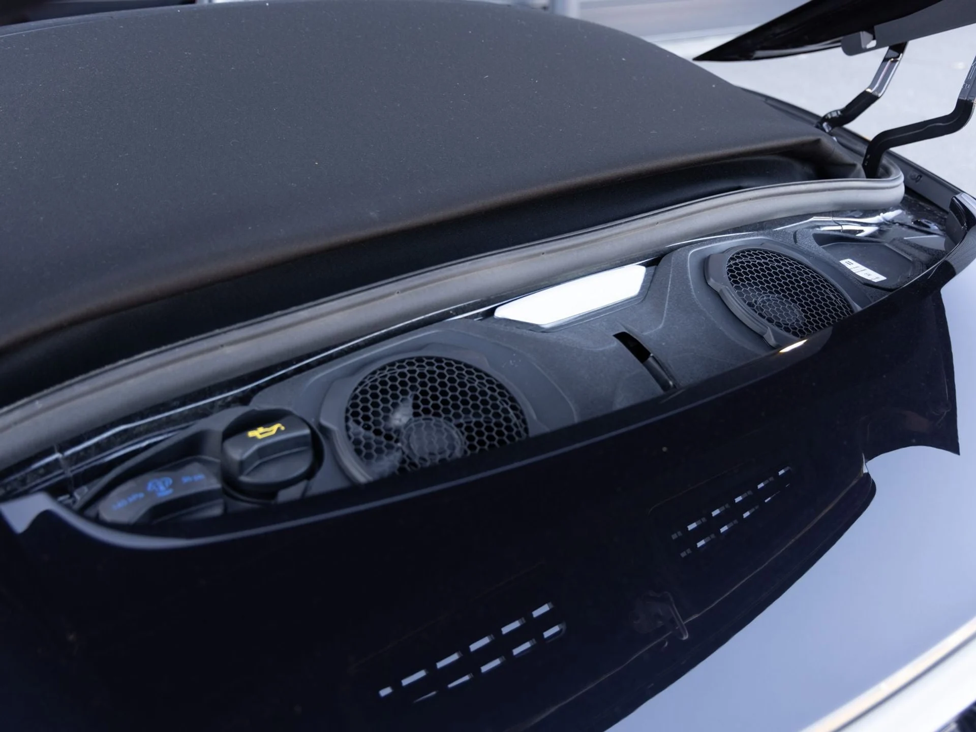 mph027_3762501283_28_576220c86a