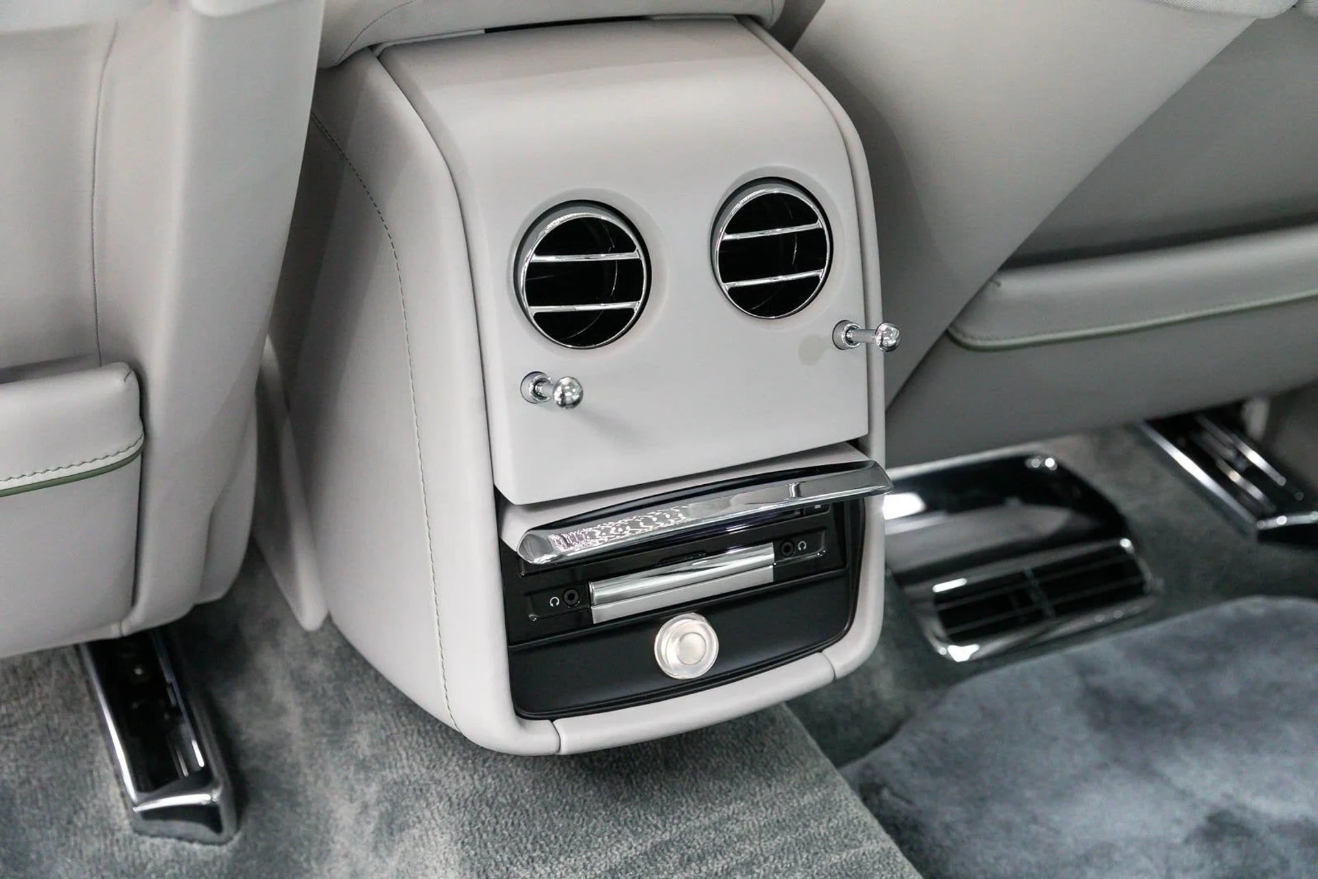 mph027_3762630837_28_1be4960e98