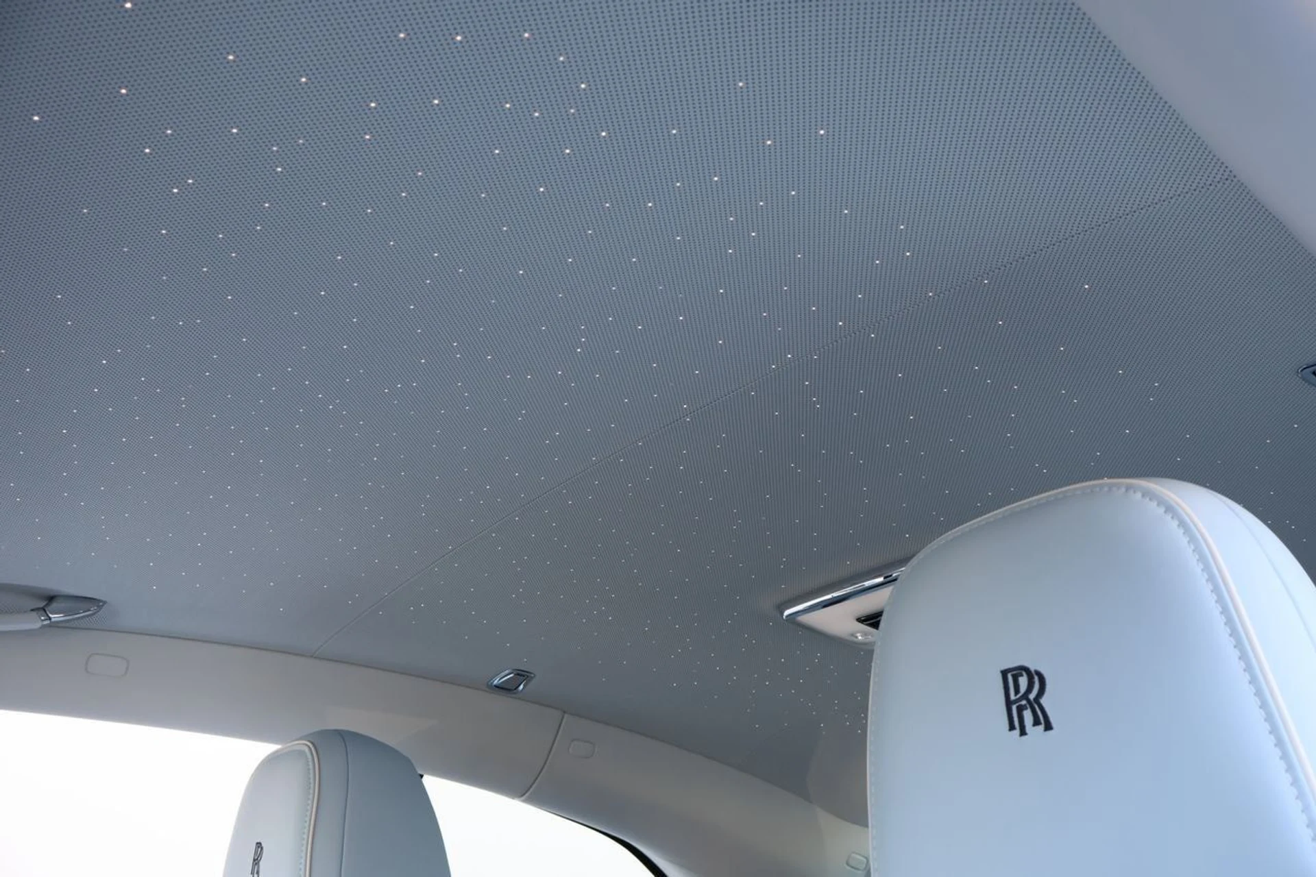 mph027_376308743_28_a20e2237ba