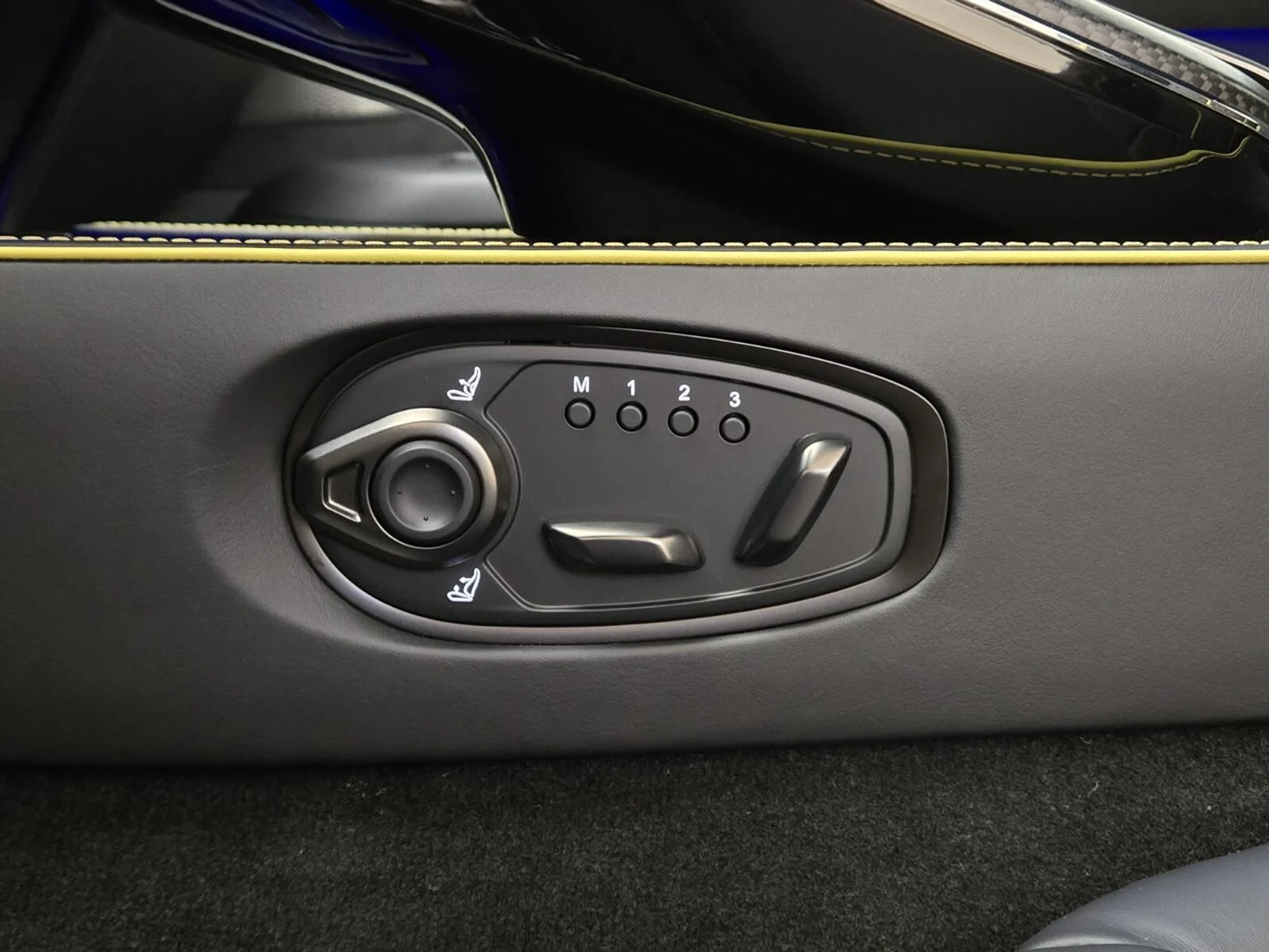 mph027_378073991_New_2026_Aston_Martin_Vantage_S_1775539086_1b9783ad41