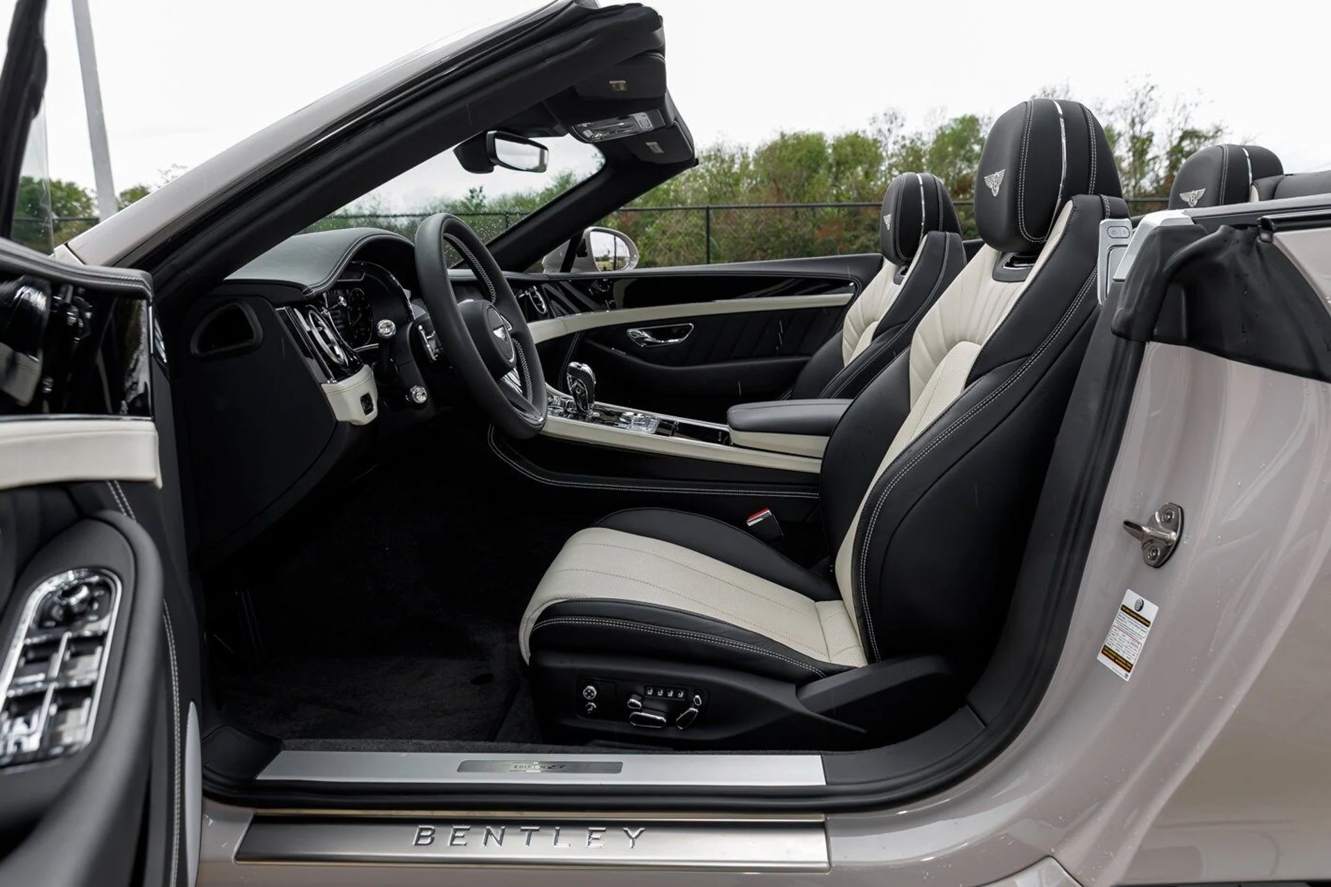 mph027_3781273848_231fc4cea7184877a7cf334bca253f24x_bc64b070fd