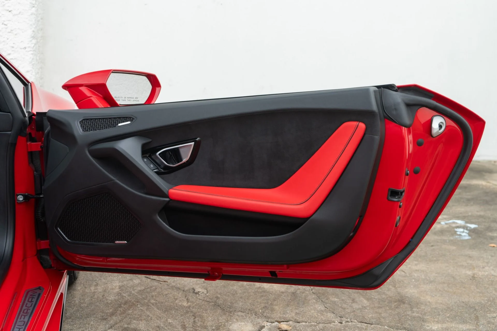mph027_3783441989_Used_2021_Lamborghini_Huracan_EVO_1778012015_ae01bac3eb