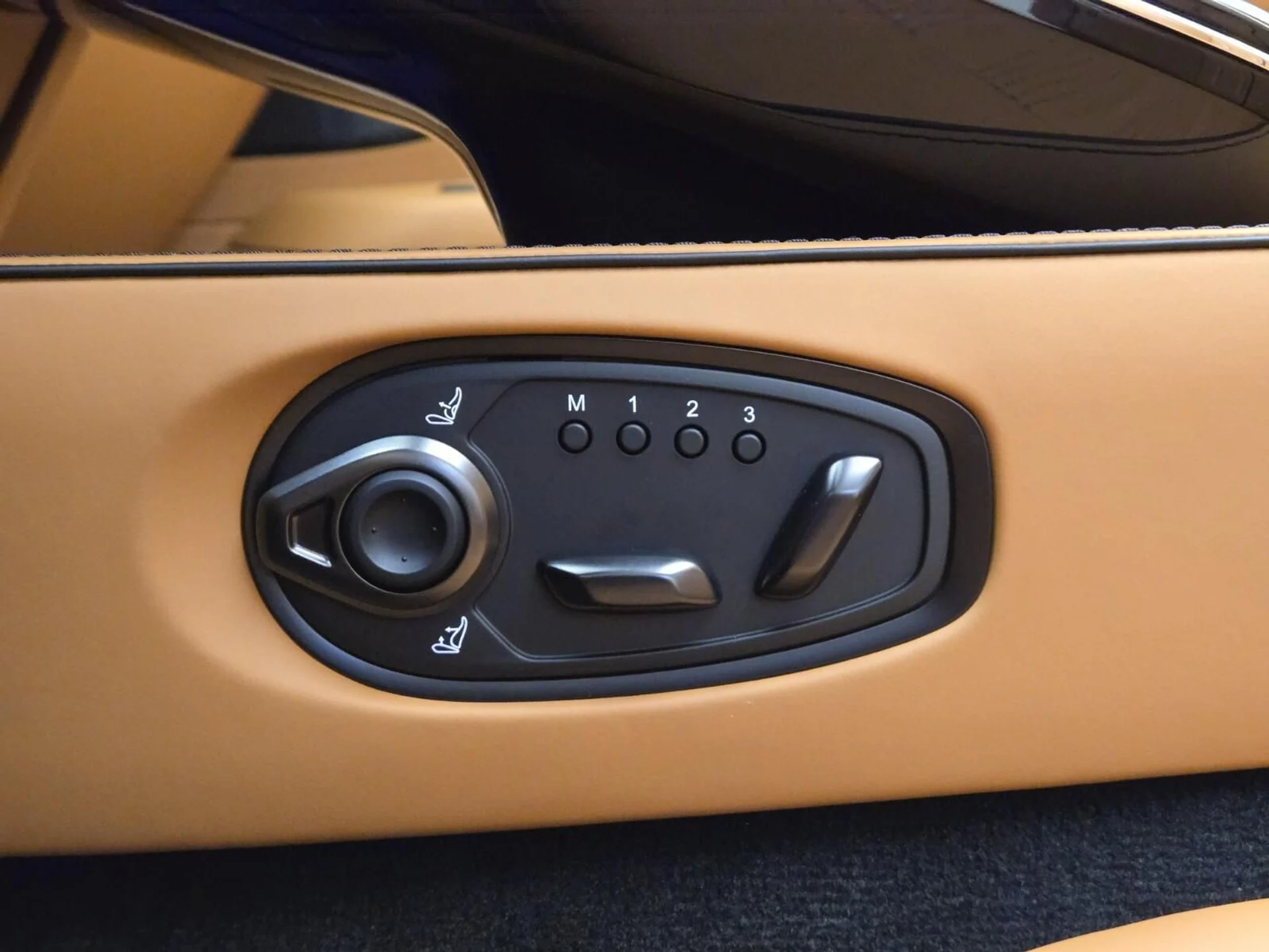 mph027_378539821_New_2026_Aston_Martin_Vantage_S_1776403030_cfb5847553