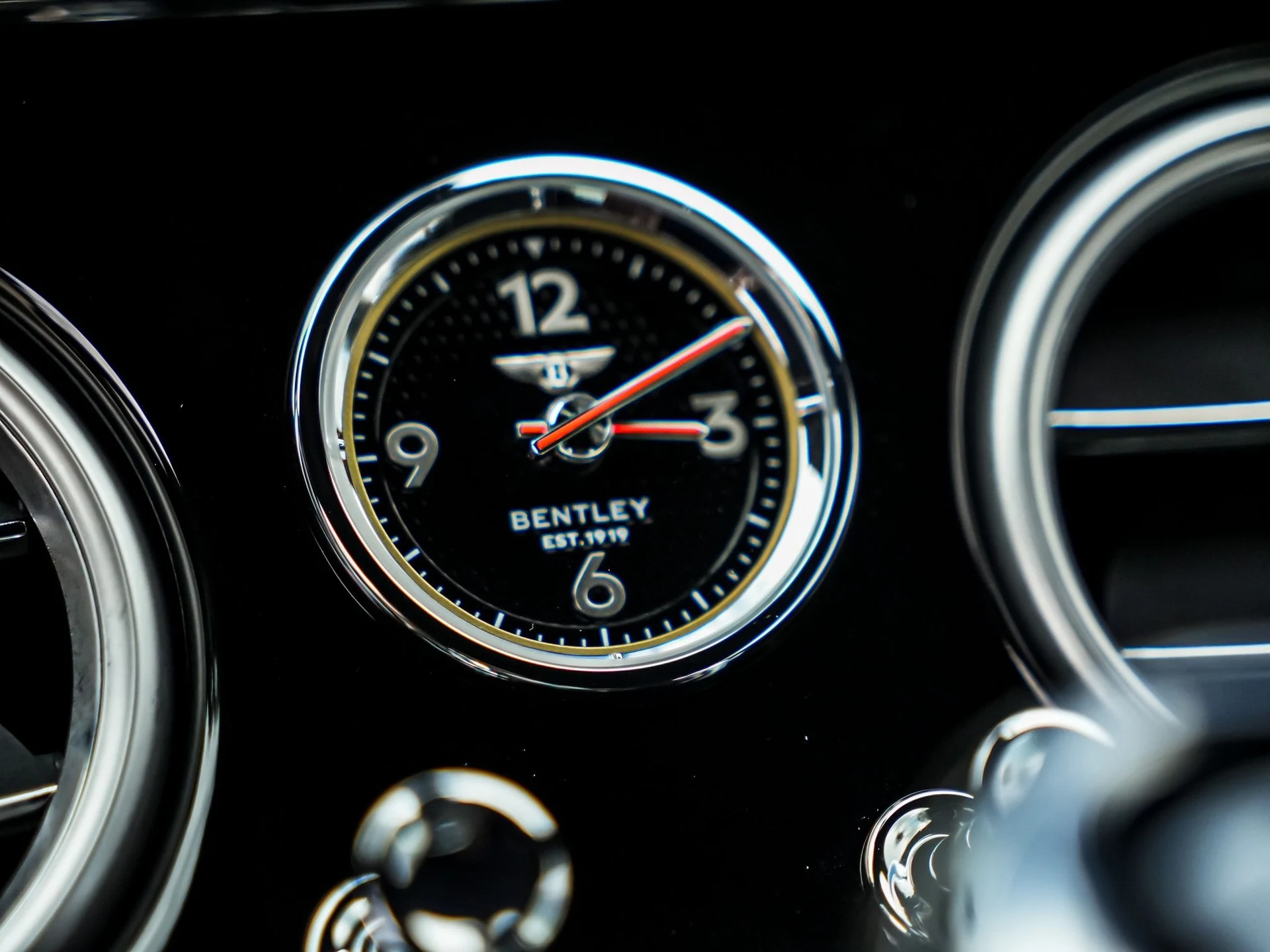 mph027_3791023709_Hi_Tech_Luxury_Imports_LLC_SCBCT_2_ZG_6_NC_098069_image_27_d1e4d7c71c