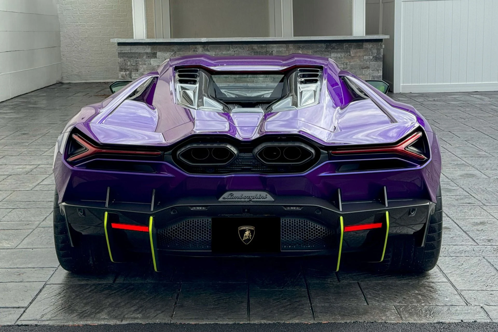 mph027_3791884022_Used_2024_Lamborghini_Revuelto_1741338657_18ecfdf075