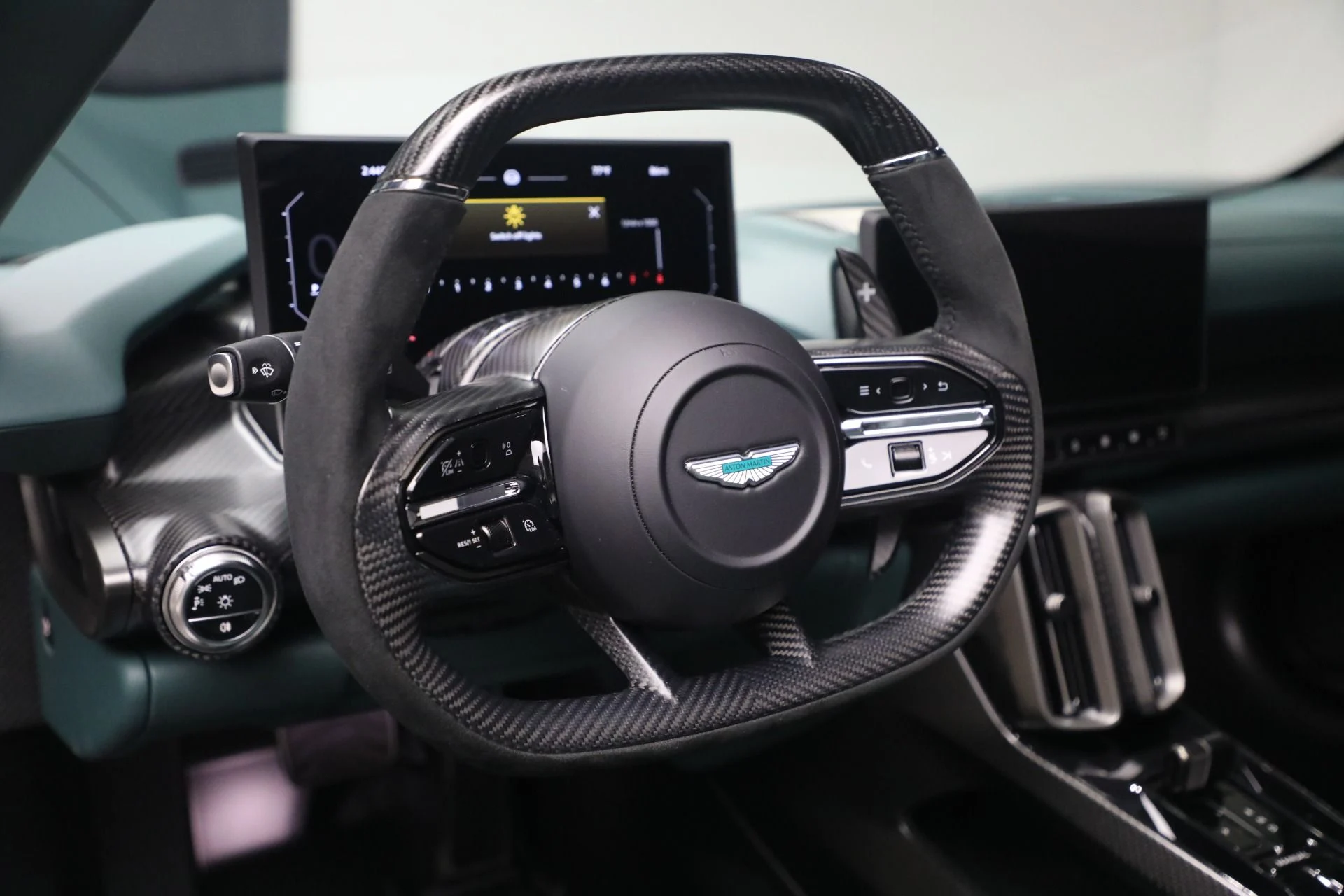 mph027_3791981374_New_2026_Aston_Martin_Valhalla_1779312617_7dbe66bf51