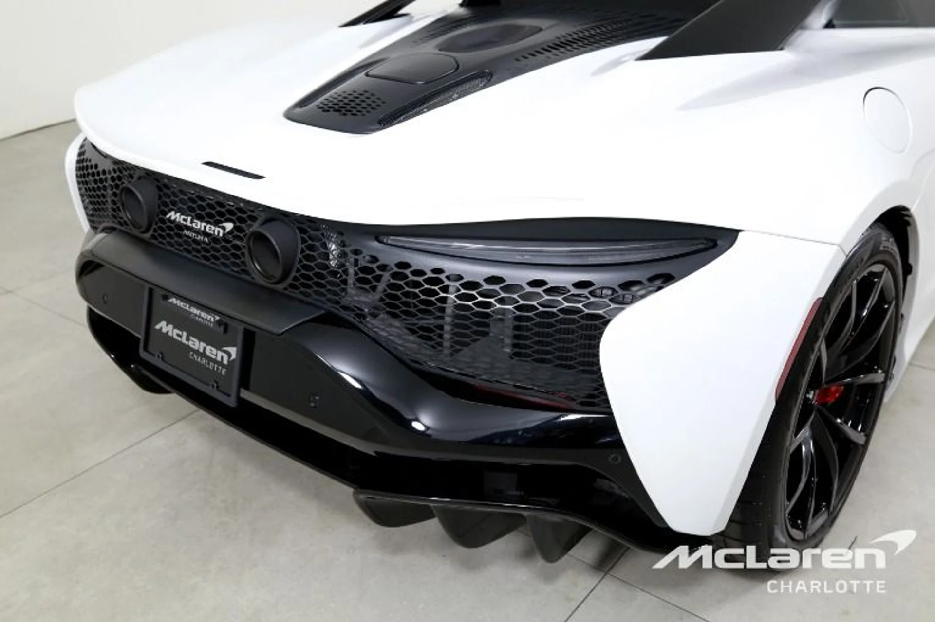 mph027_3800095945_Used_2024_Mc_Laren_Artura_37d4c308f4