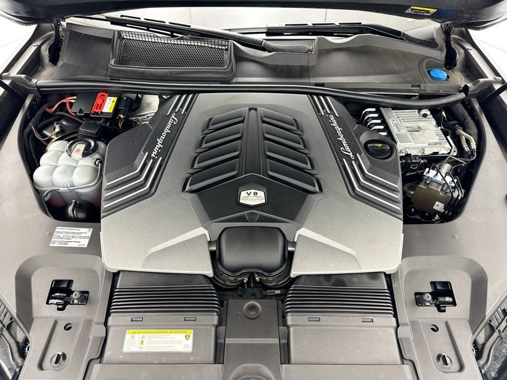 mph027_3803070684_used_2019_lamborghini_urus_awd_8119_23021211_28_1024_72f414aa26