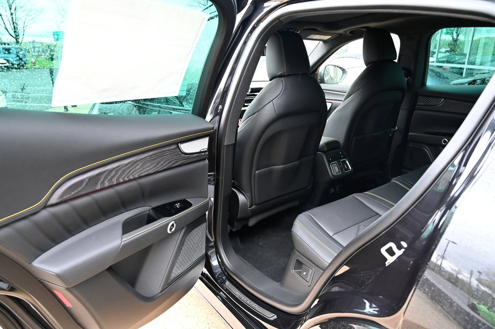 mph027_3806091036_0ef87cb0426841cd8eaea9fd4b1d903d_3c242a5b32