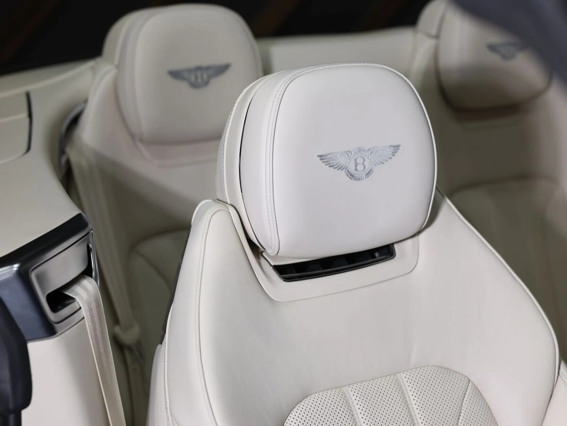 mph027_3813027562_tsq142pa2cllpsme5ntne6ibudv0_1ee12fd339