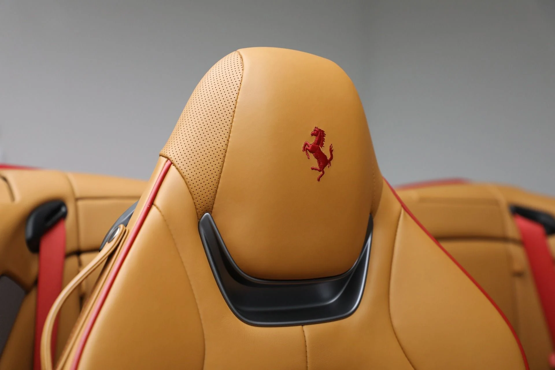 mph027_3835250741_Used_2022_Ferrari_Portofino_M_095176afc6