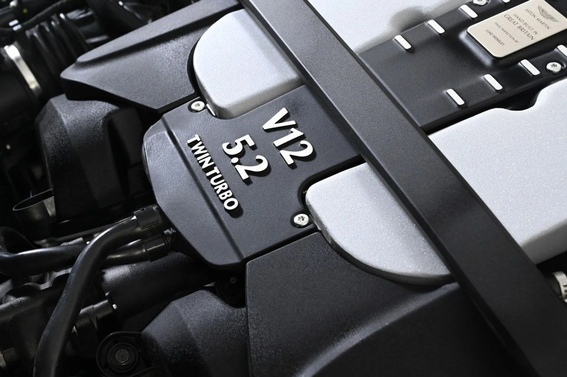 mph027_3837458170_used_2023_aston_martin_dbs_ultimate_11350_22943347_27_1024_a938559a2f