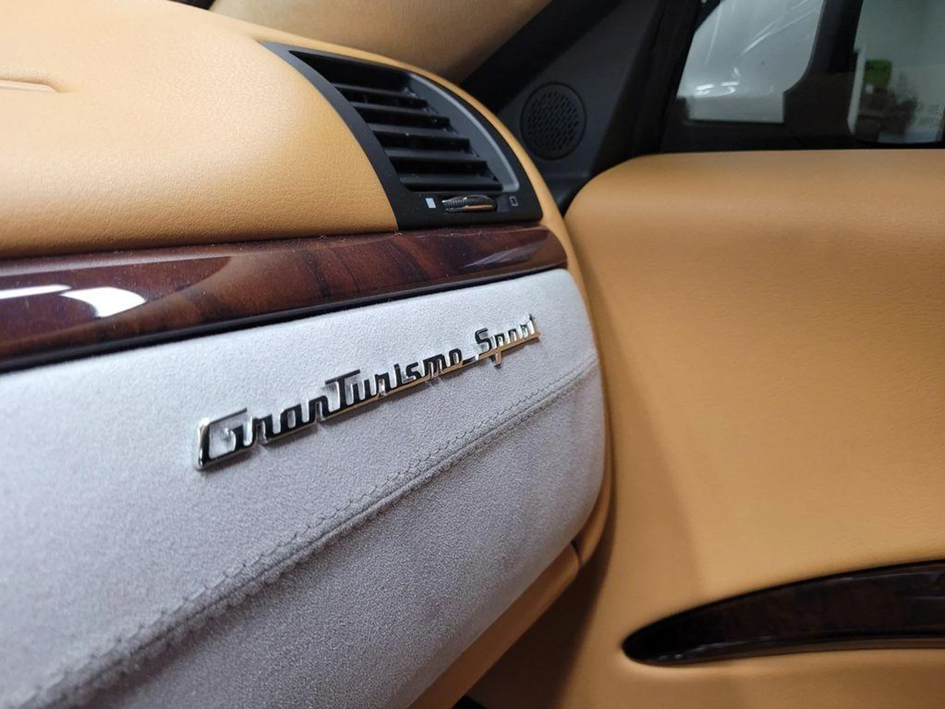 mph027_3841960529_fj308qyi_H2j83_T71zd0zk6_OVGVQ_920effc71a