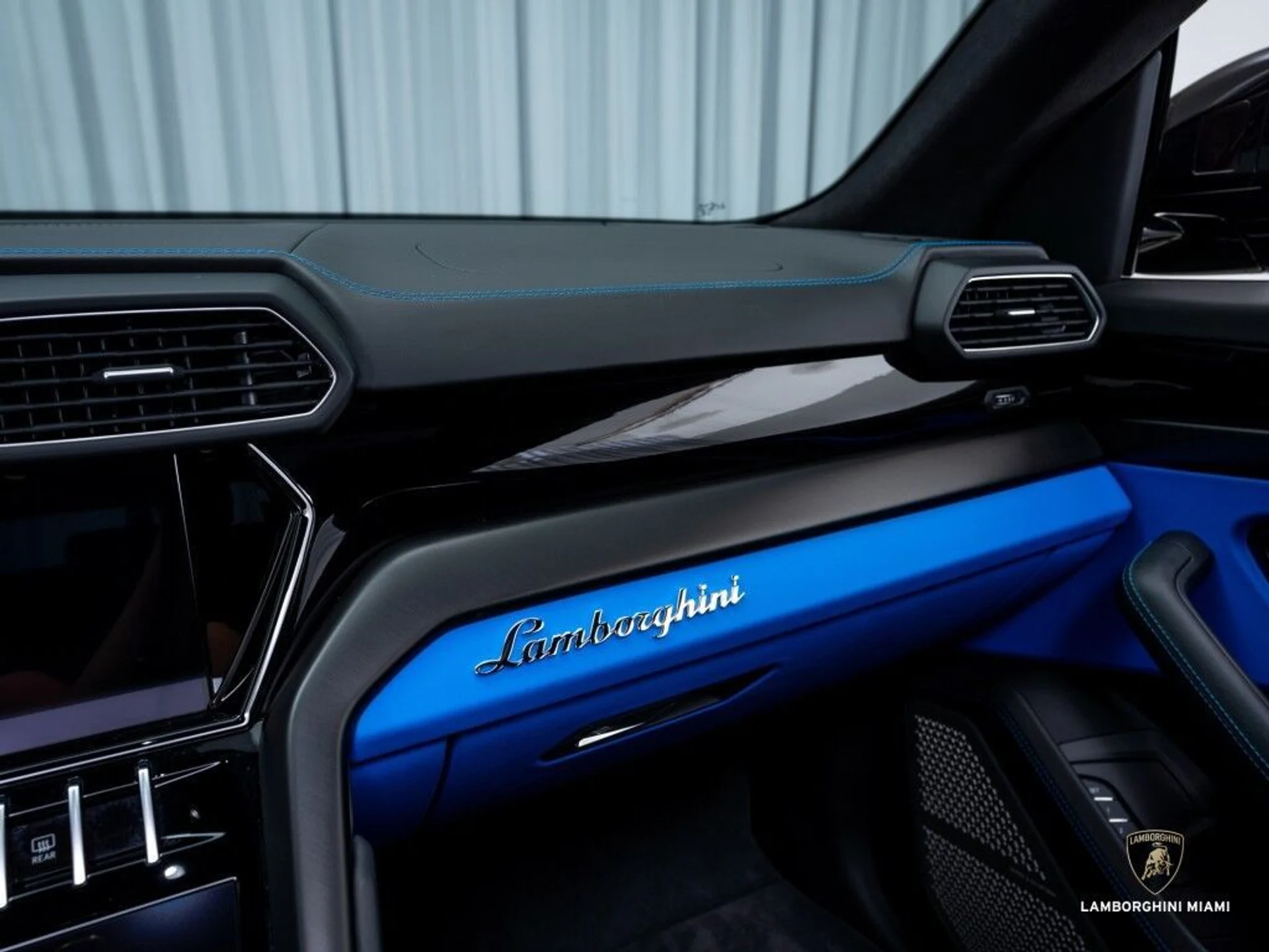 mph027_384279794_363cc6d316f274280976135605358bda_417b8d489d