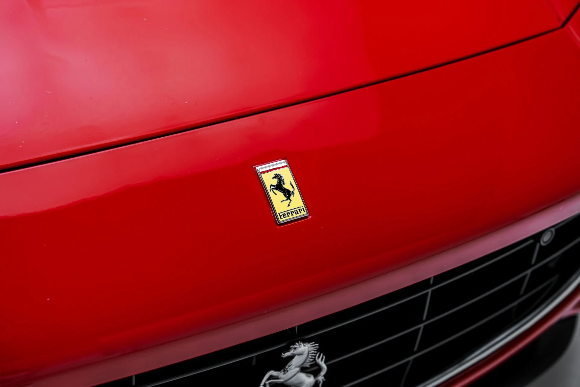 mph027_385858702_Used_2011_Ferrari_California_1793140871_7f10b008b0