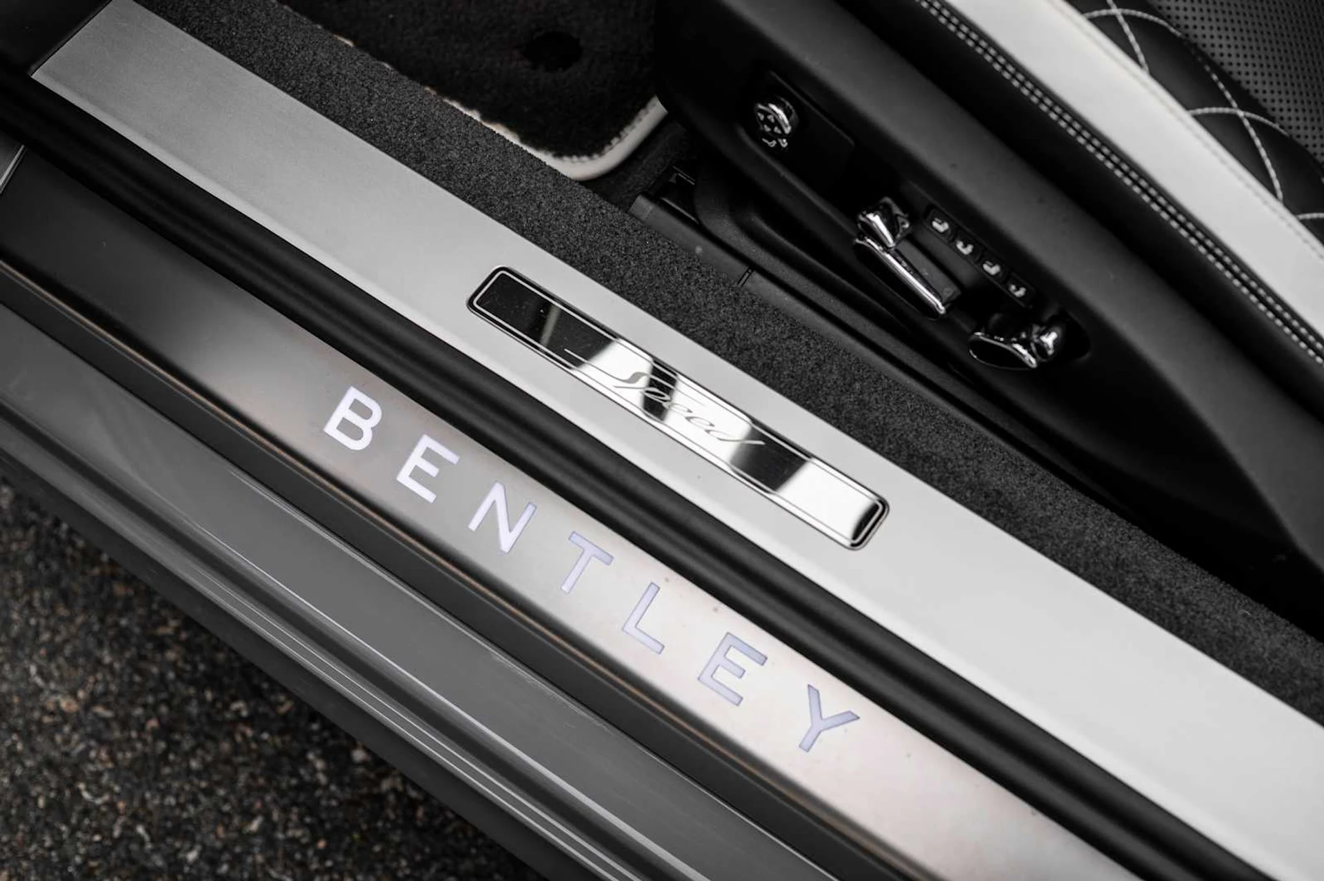 mph027_3859442525_1c0606672be04463e8536a258d0fb4fax_77ddeaa8b8