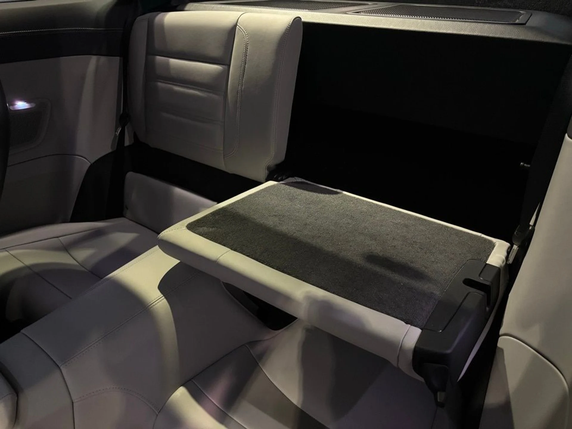 mph027_3876091611_d9842f3807691dad1063874d60639b27x_e162d549fa