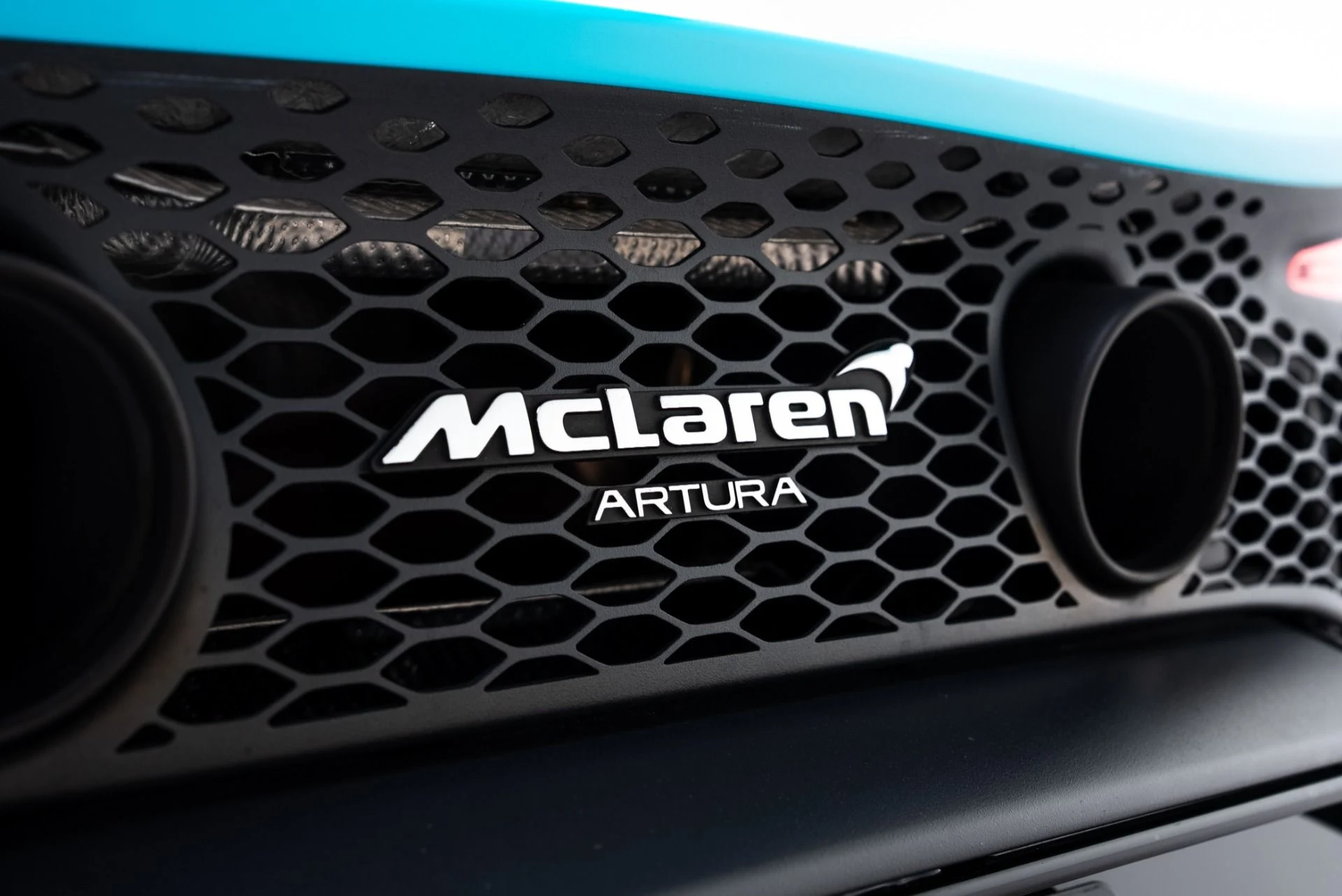 mph027_3877601372_Used_2023_Mc_Laren_Artura_1770682323_a74fee26dd