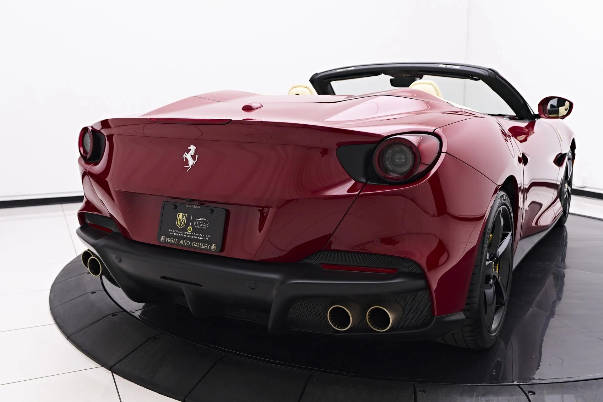 mph027_3882005112_Used_2022_Ferrari_Portofino_Base_1752263914_1592a60026