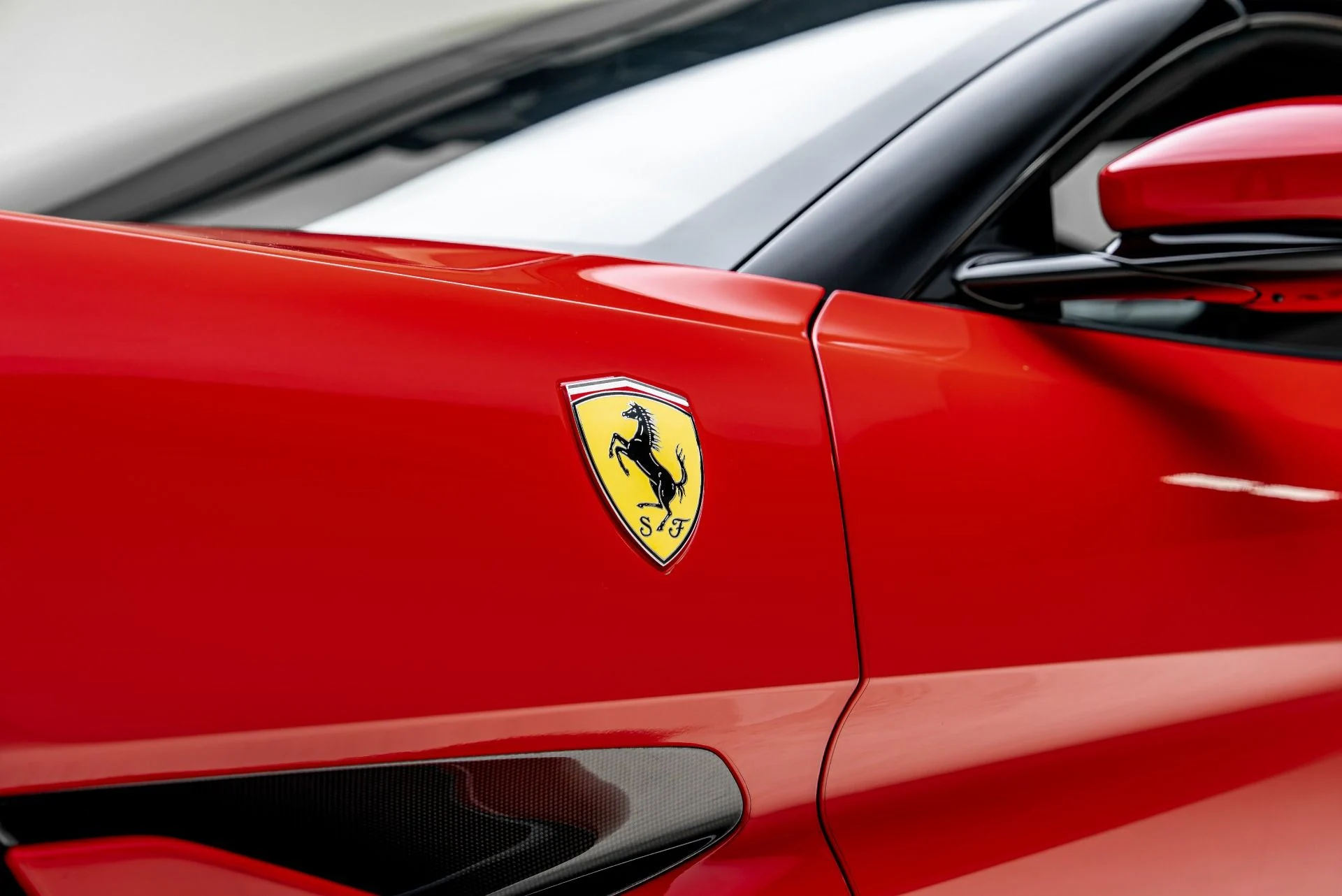 mph027_3882363707_Used_2023_Ferrari_Portofino_M_1785352550_85462e8b84