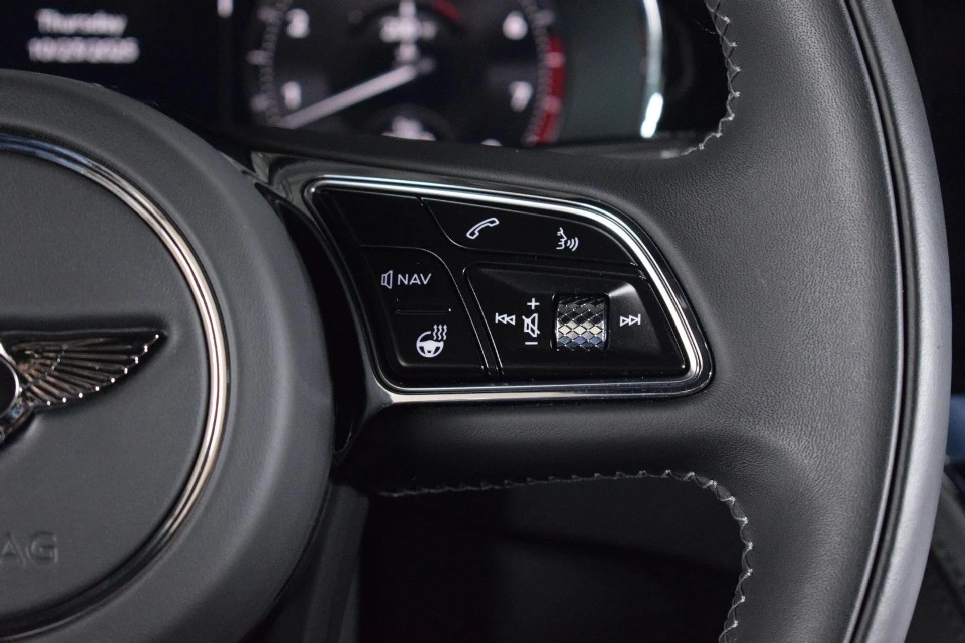 mph027_3882940116_fc305f5a6d4f516b6b03cdc880476e97x_7e077fb04c